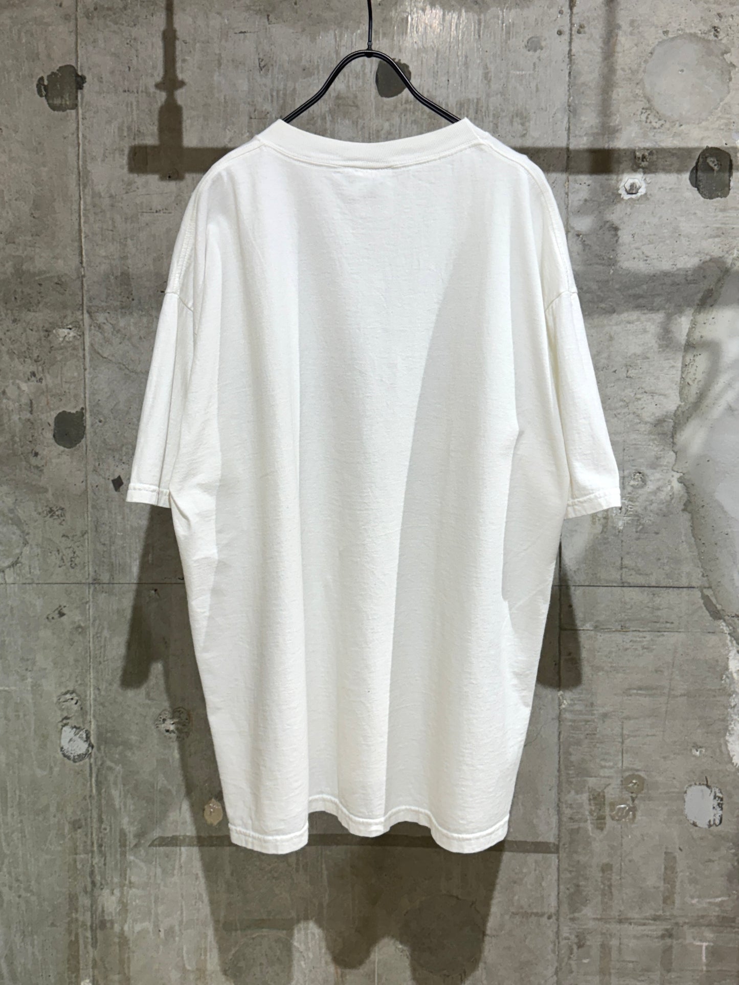 00s Vintage White Tiger Tee