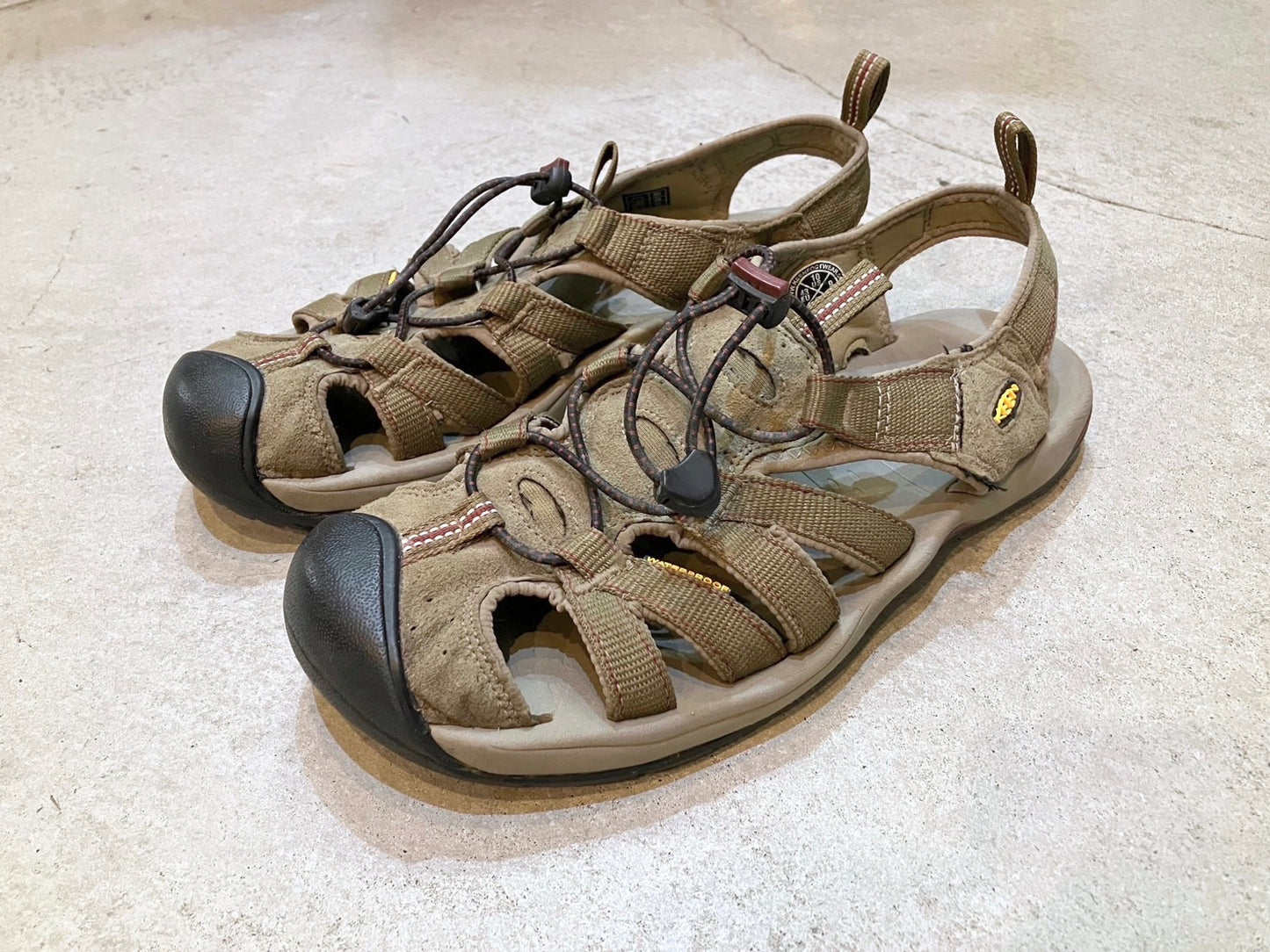 "KEEN" 00s Design Sandal