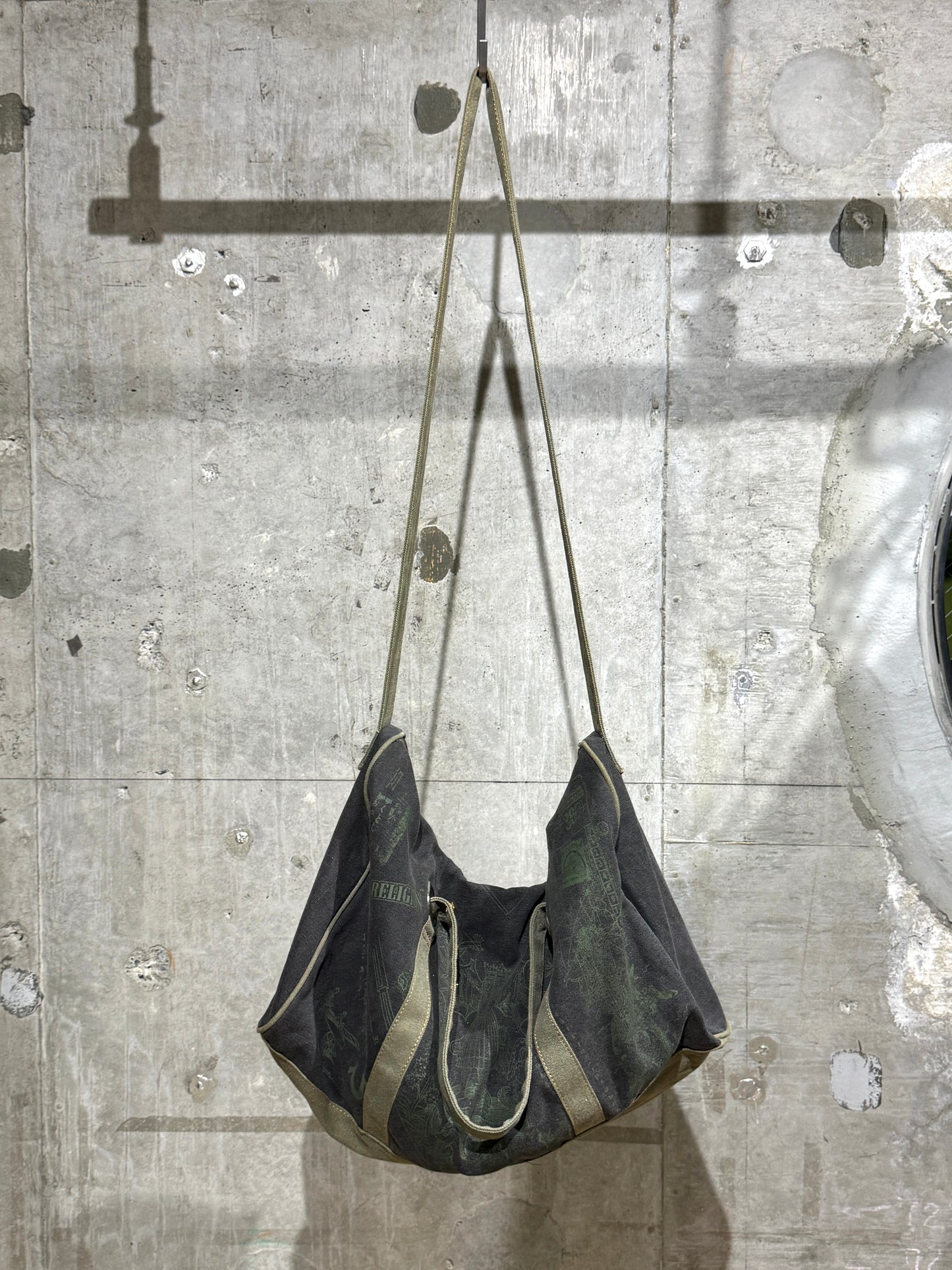TRUE RELIGION Shoulder Bag