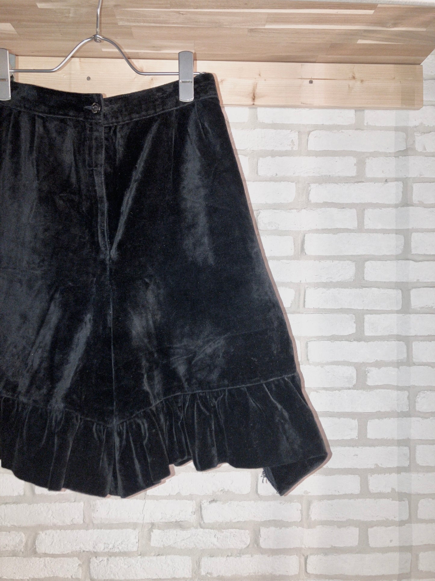 Vintage Velour Frill Shorts