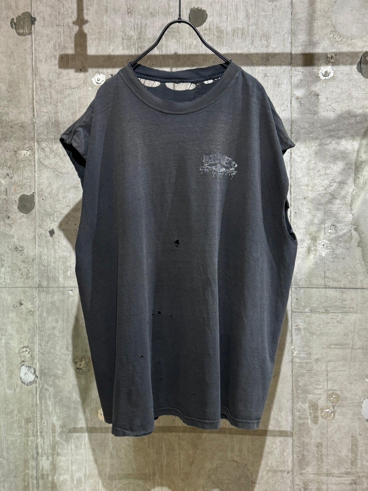 Damage Sleeveless Shirt