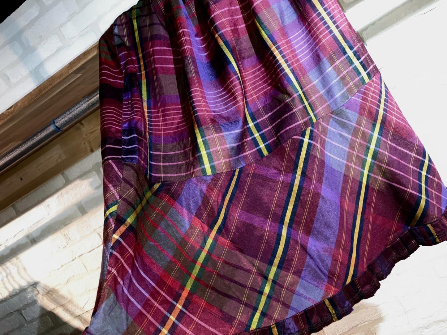Old Cute &Cool Check Silk Skirt