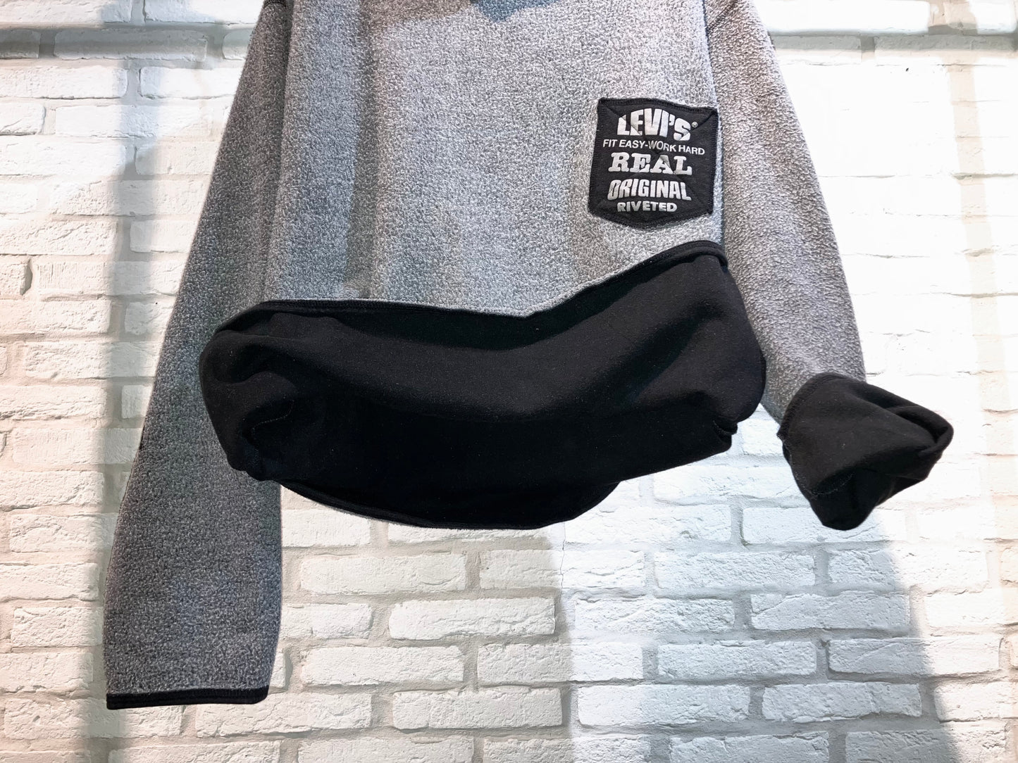 "Levi's" Old W Face Fleece Tops