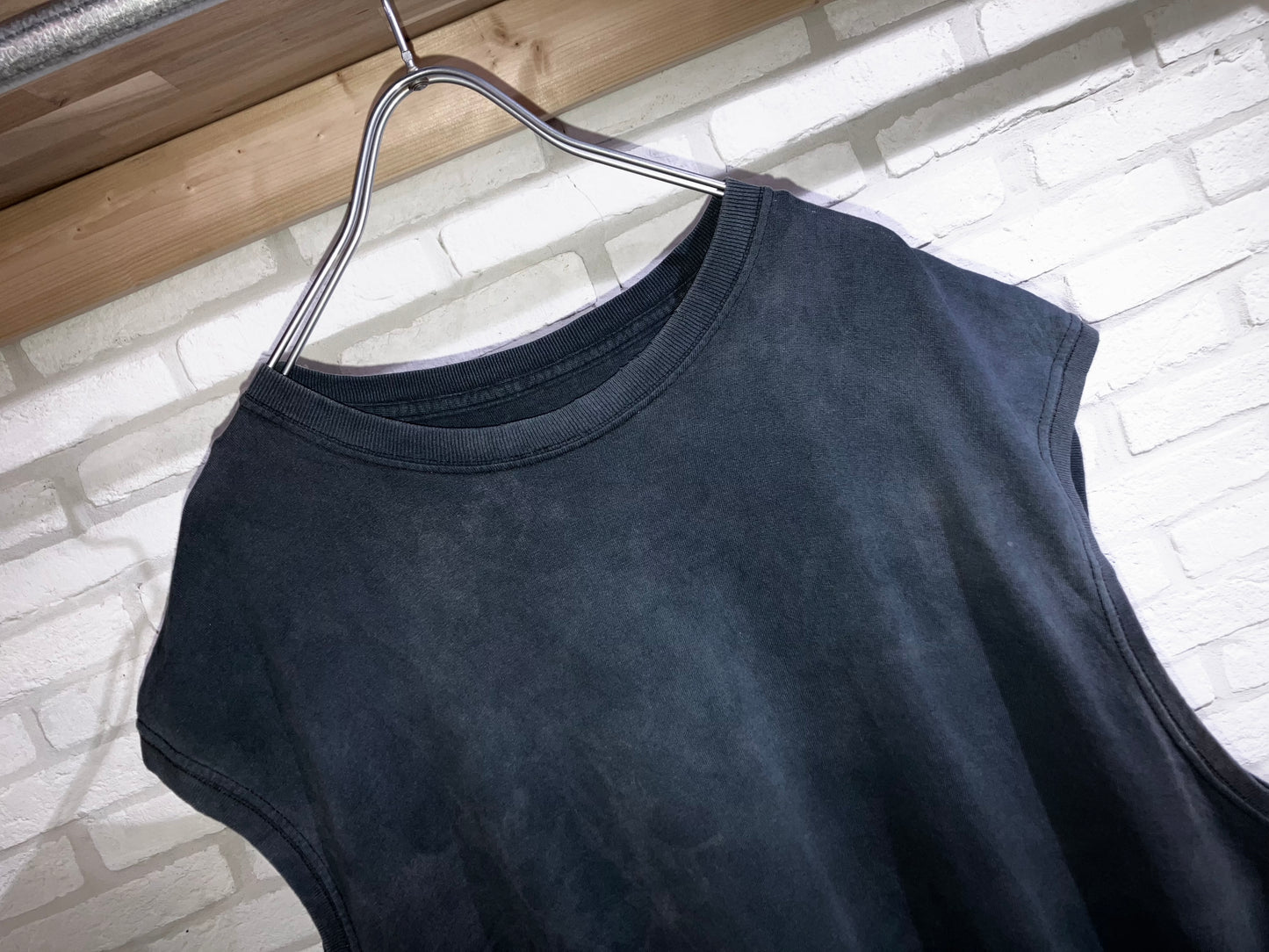 00s Sleeveless Tee