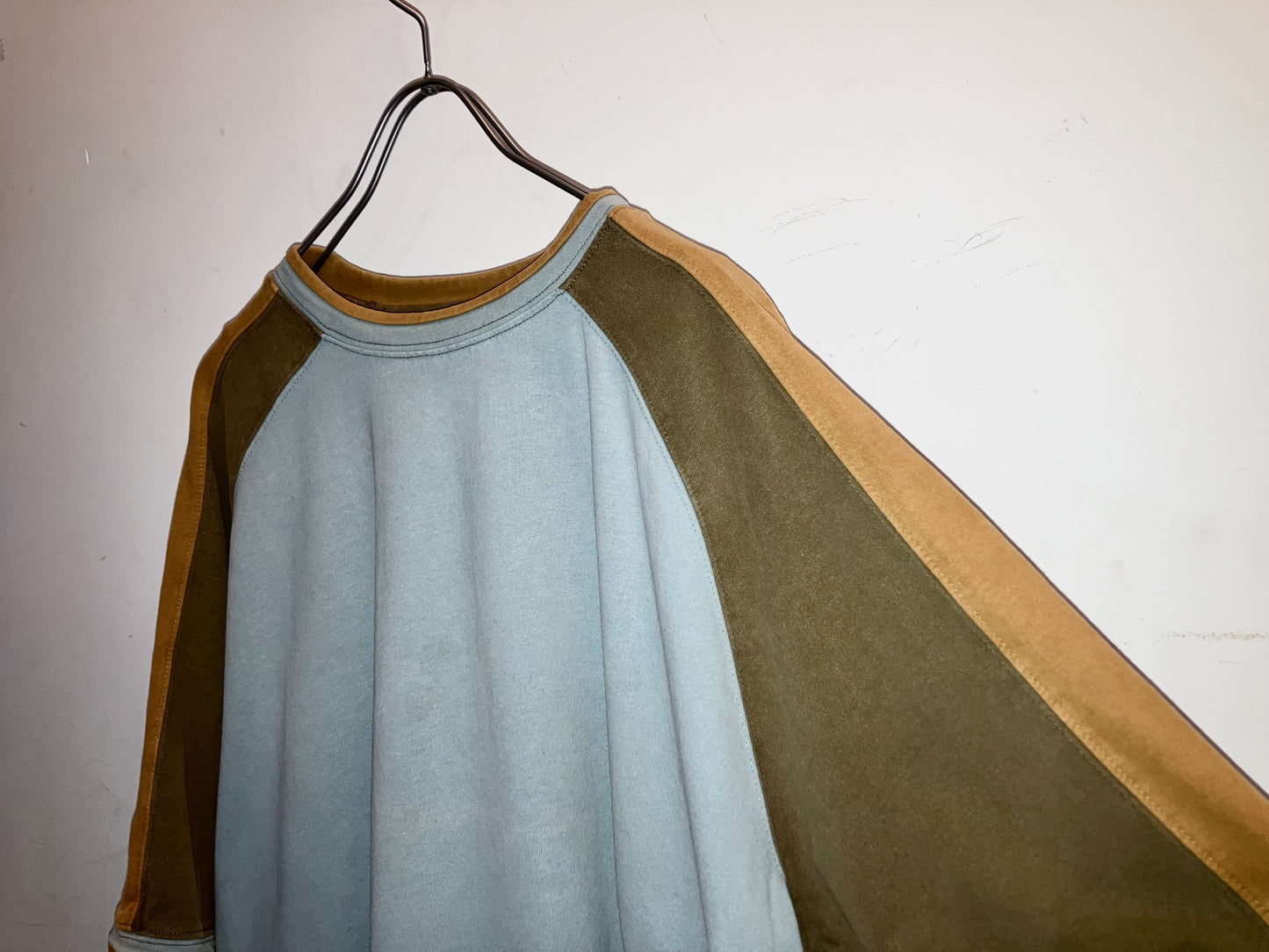 Old Design Raglan Sleeve Tee