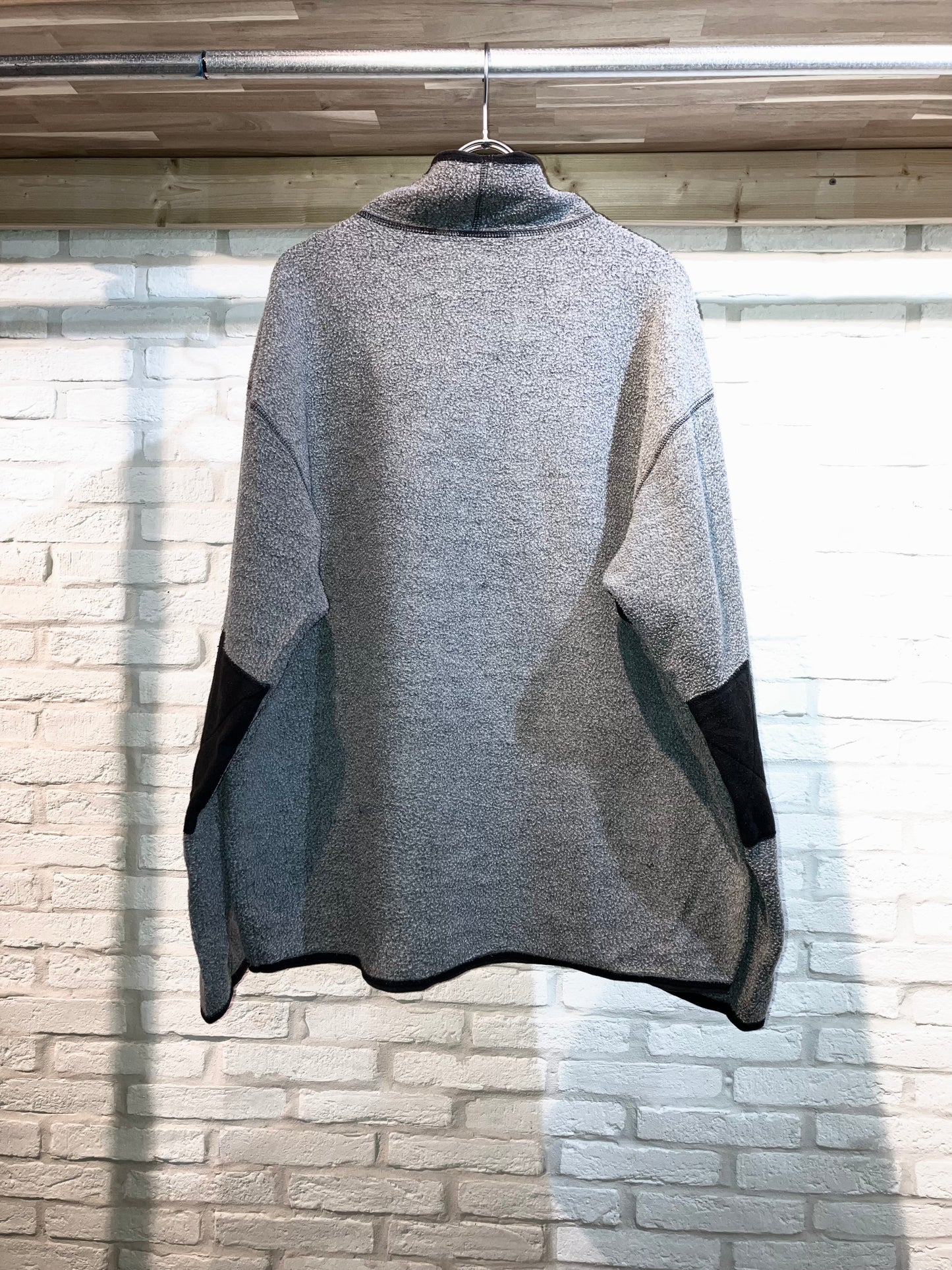 "Levi's" Old W Face Fleece Tops