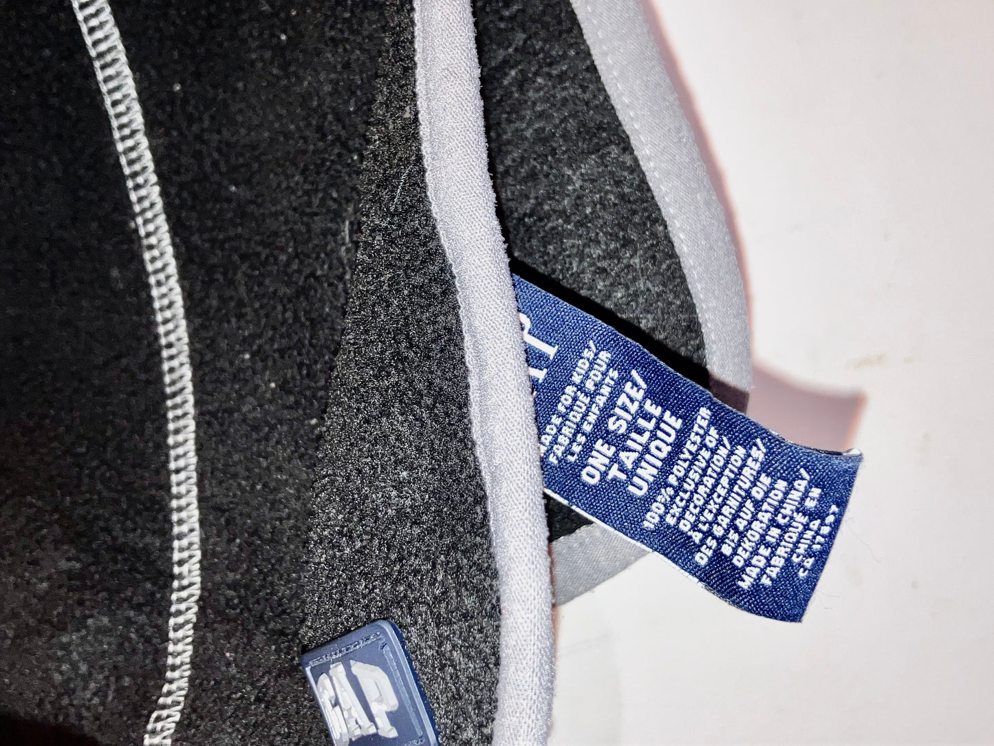 "GAP" Old Design Fleece Muffler