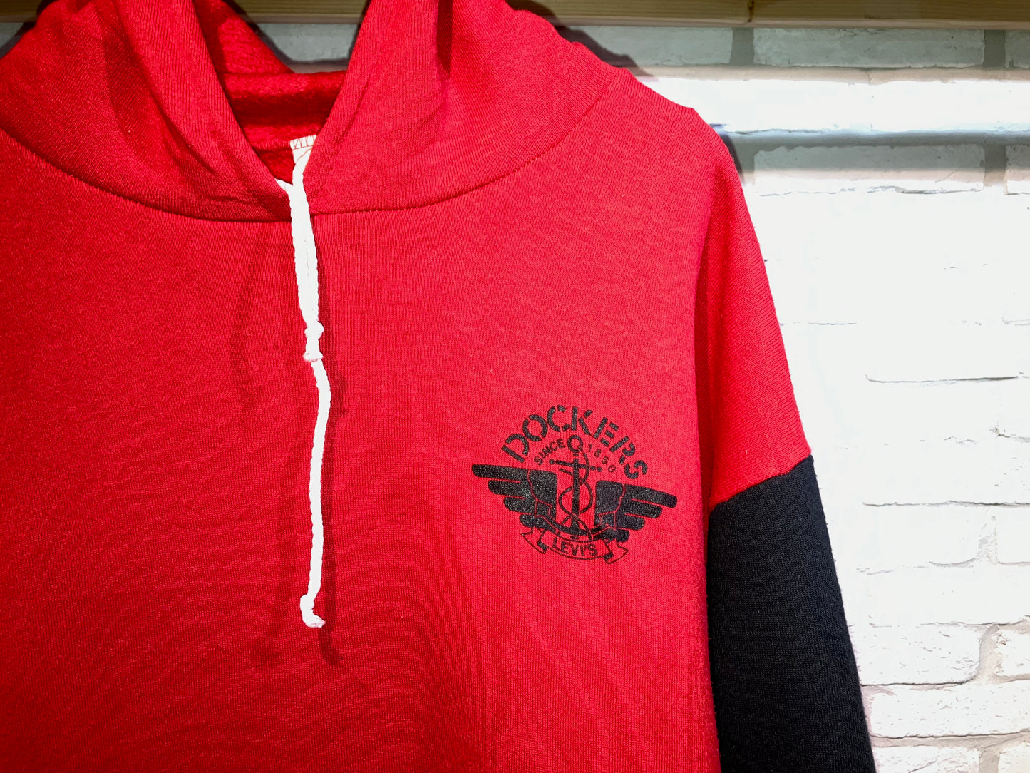 "Dockers" Vintage Black&Red Hoodie "Jorden Lake"