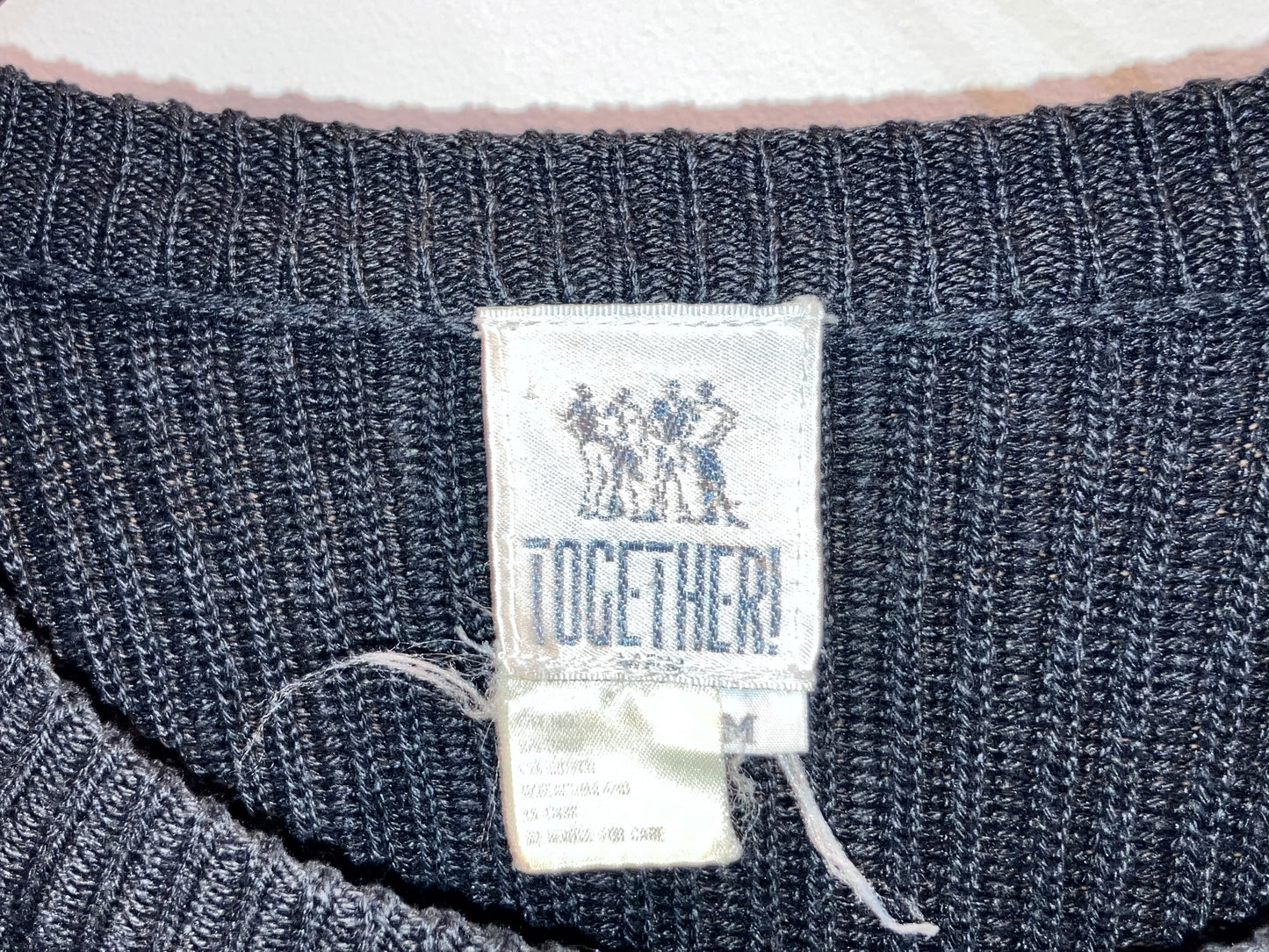 Old Design Knit