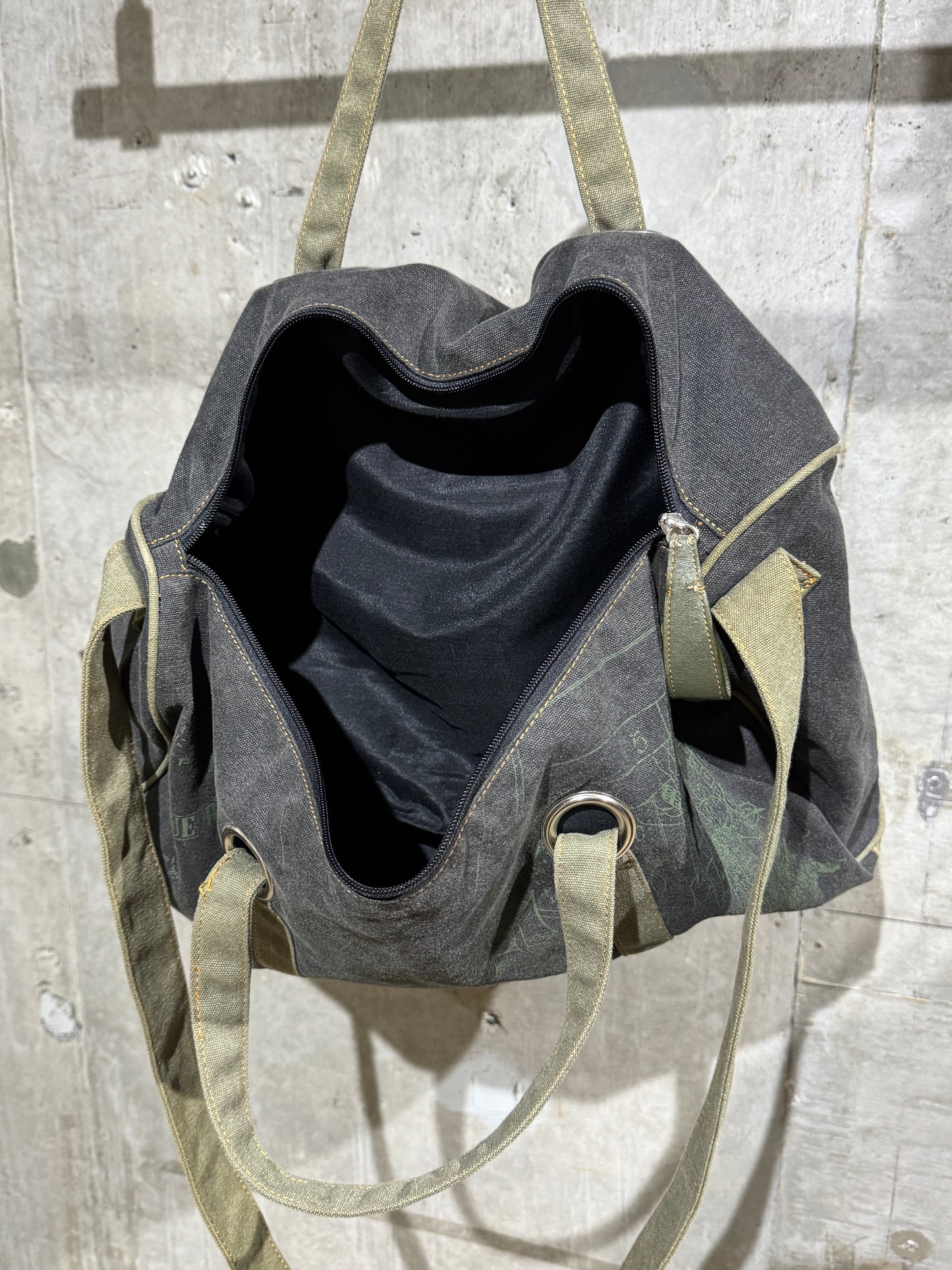 TRUE RELIGION Shoulder Bag