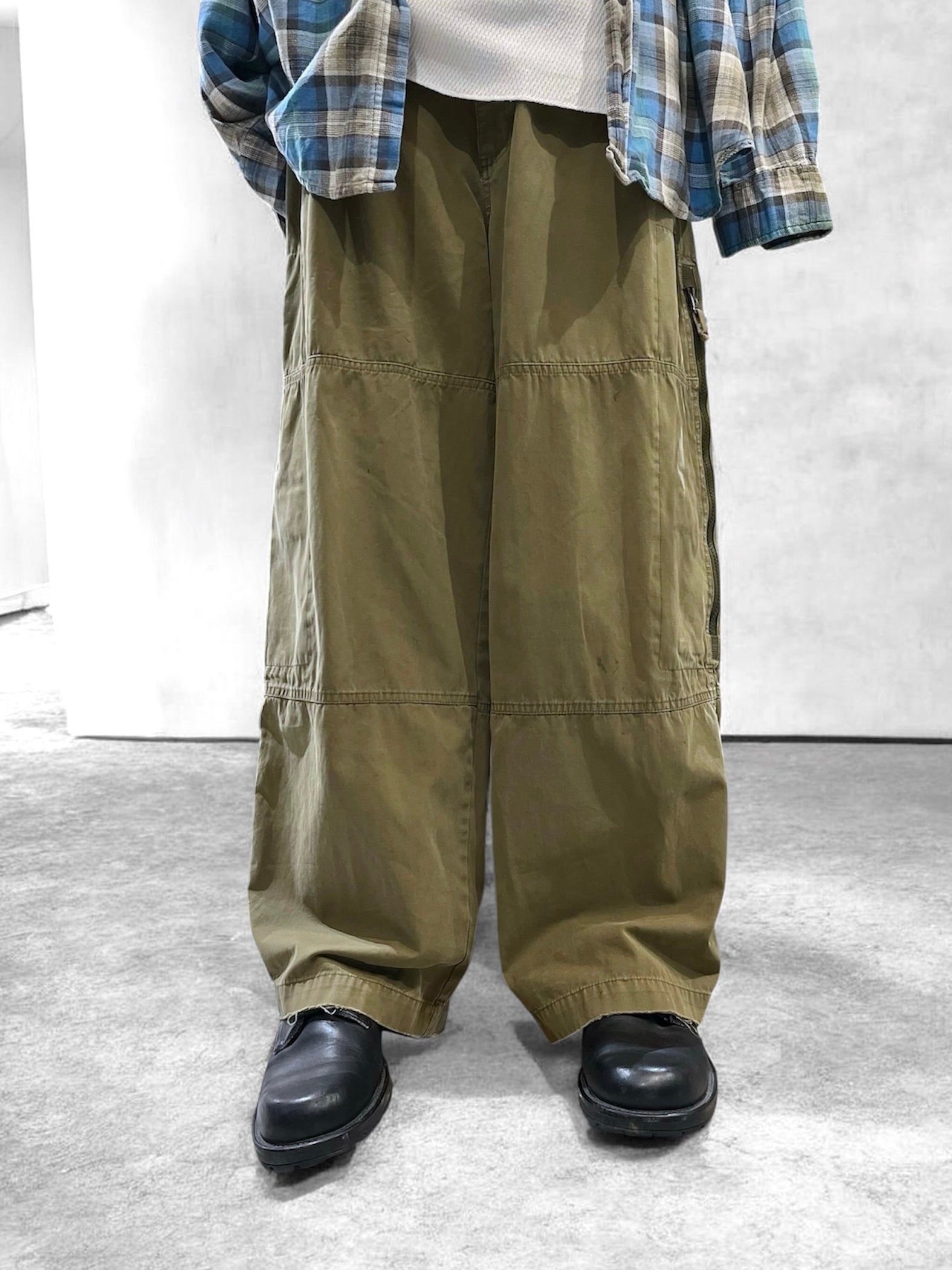 00s 希少 ドッキング gimmick カーゴパンツ numbernine風 00s OLD NAVY Gimmick Wide Cargos – BUSINESS AS USUAL