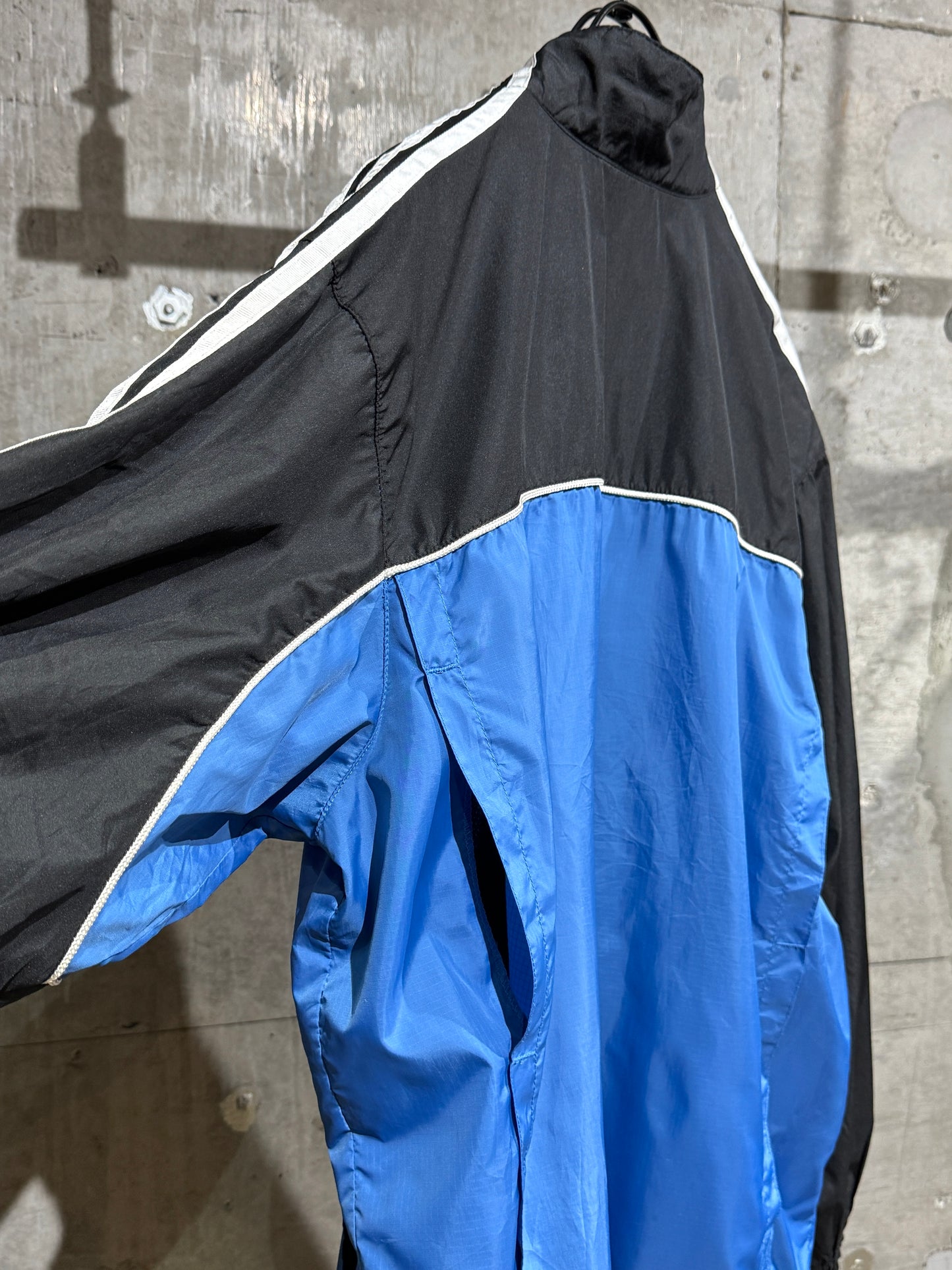 90's Vintage Adidas Lightweight Nylon Jacket