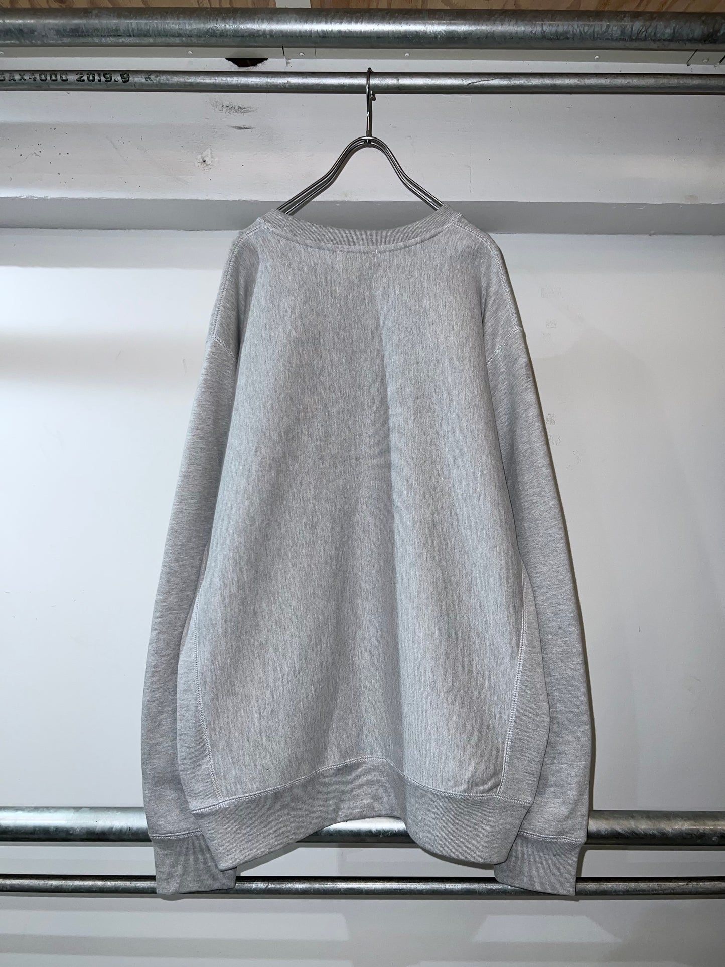 GAMBLING BOX CREWNECK ASH