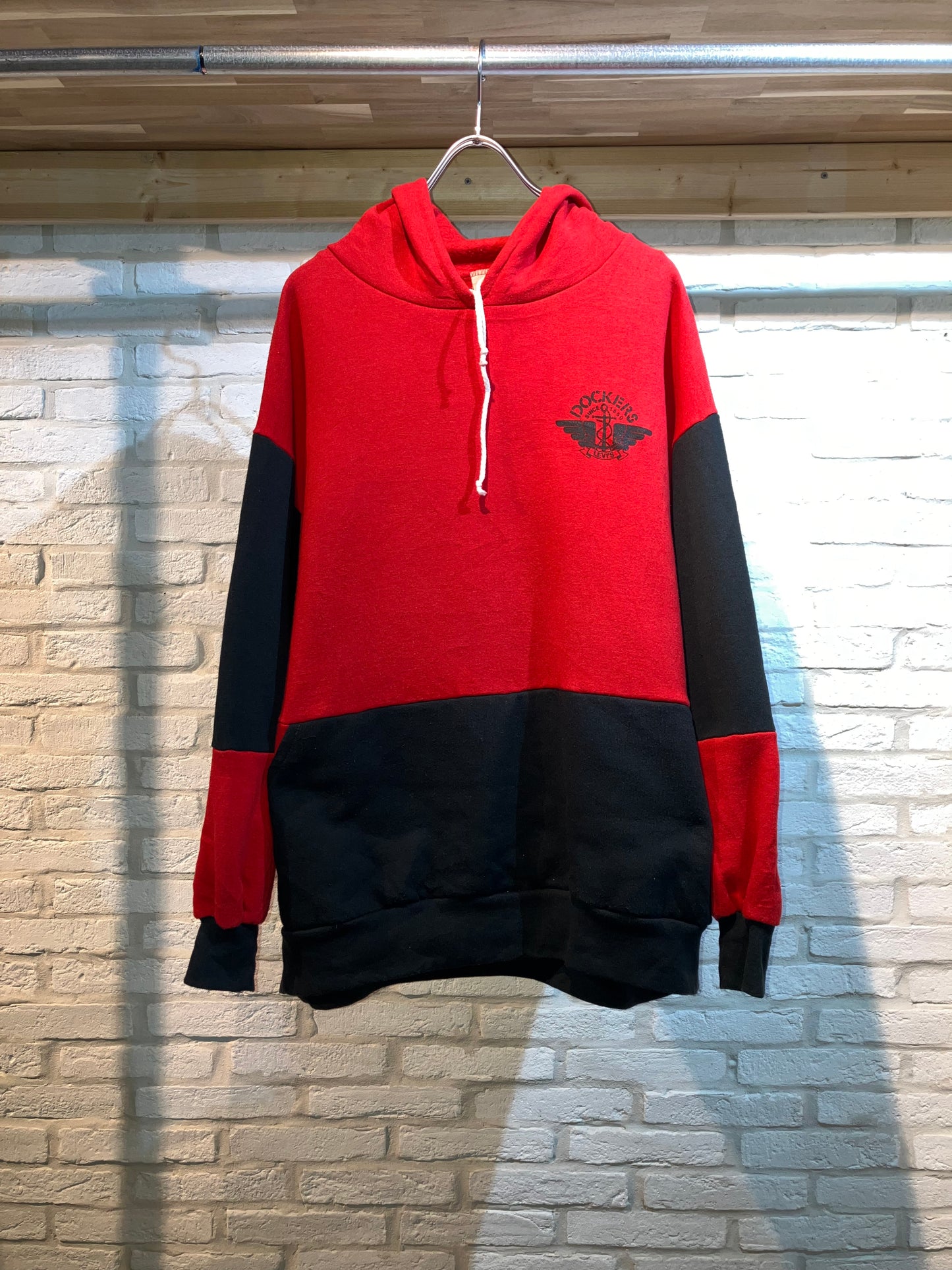 "Dockers" Vintage Black&Red Hoodie "Jorden Lake"