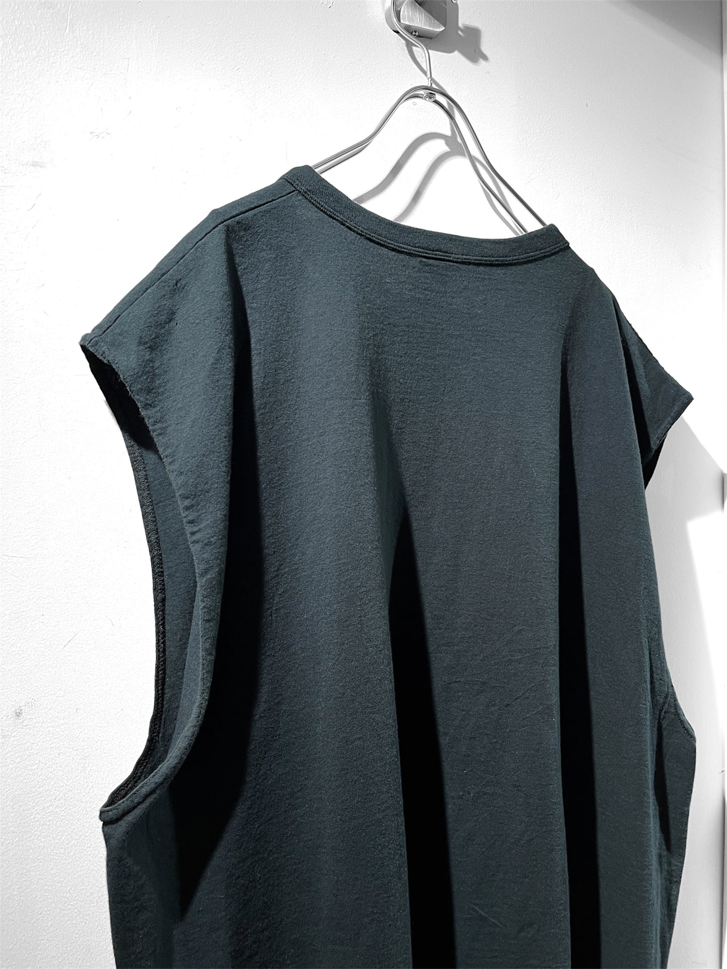 RUSSELL sleeveless shirt