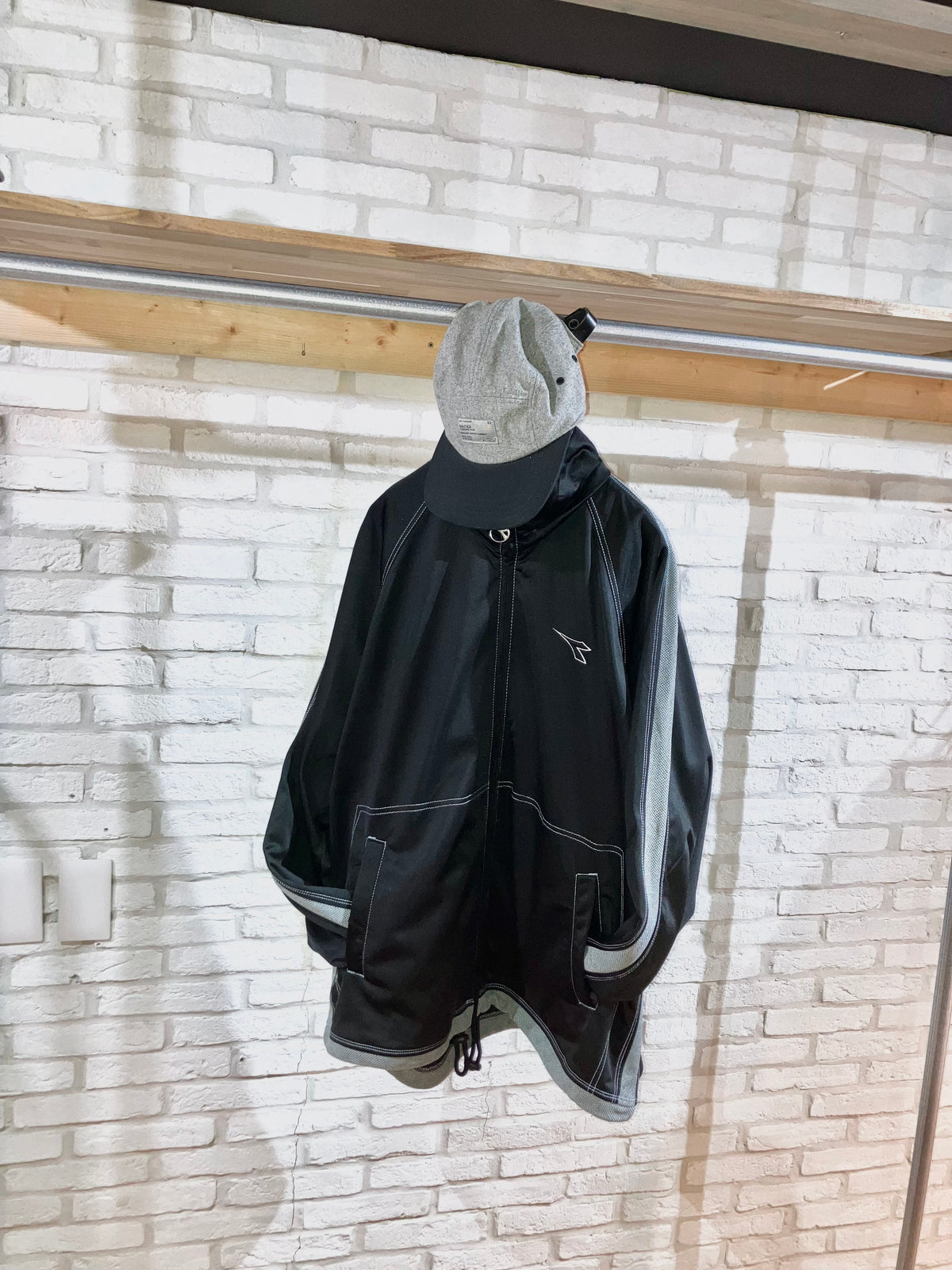"DIADORA" Old Design Track JKT