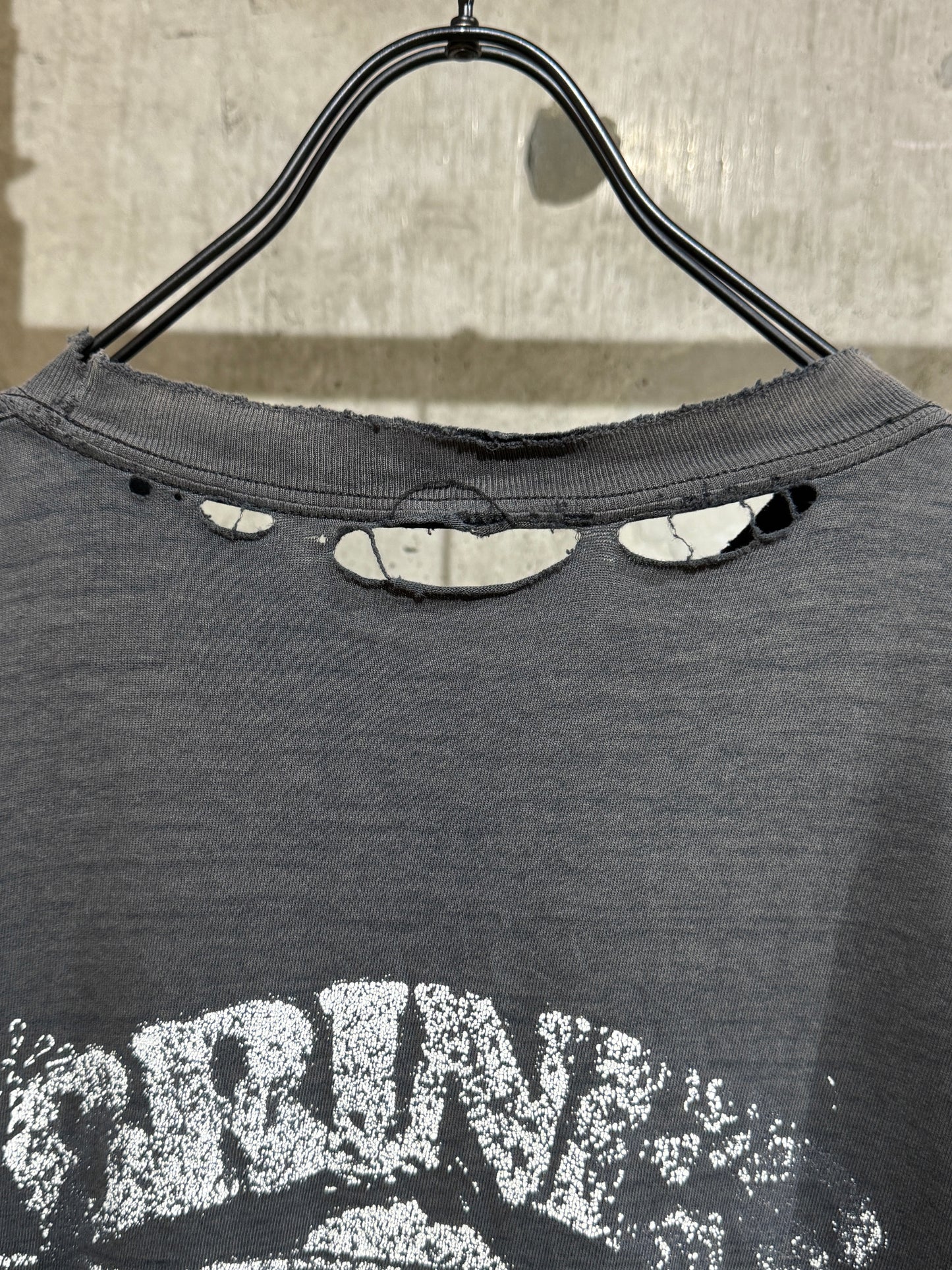 Damage Sleeveless Shirt