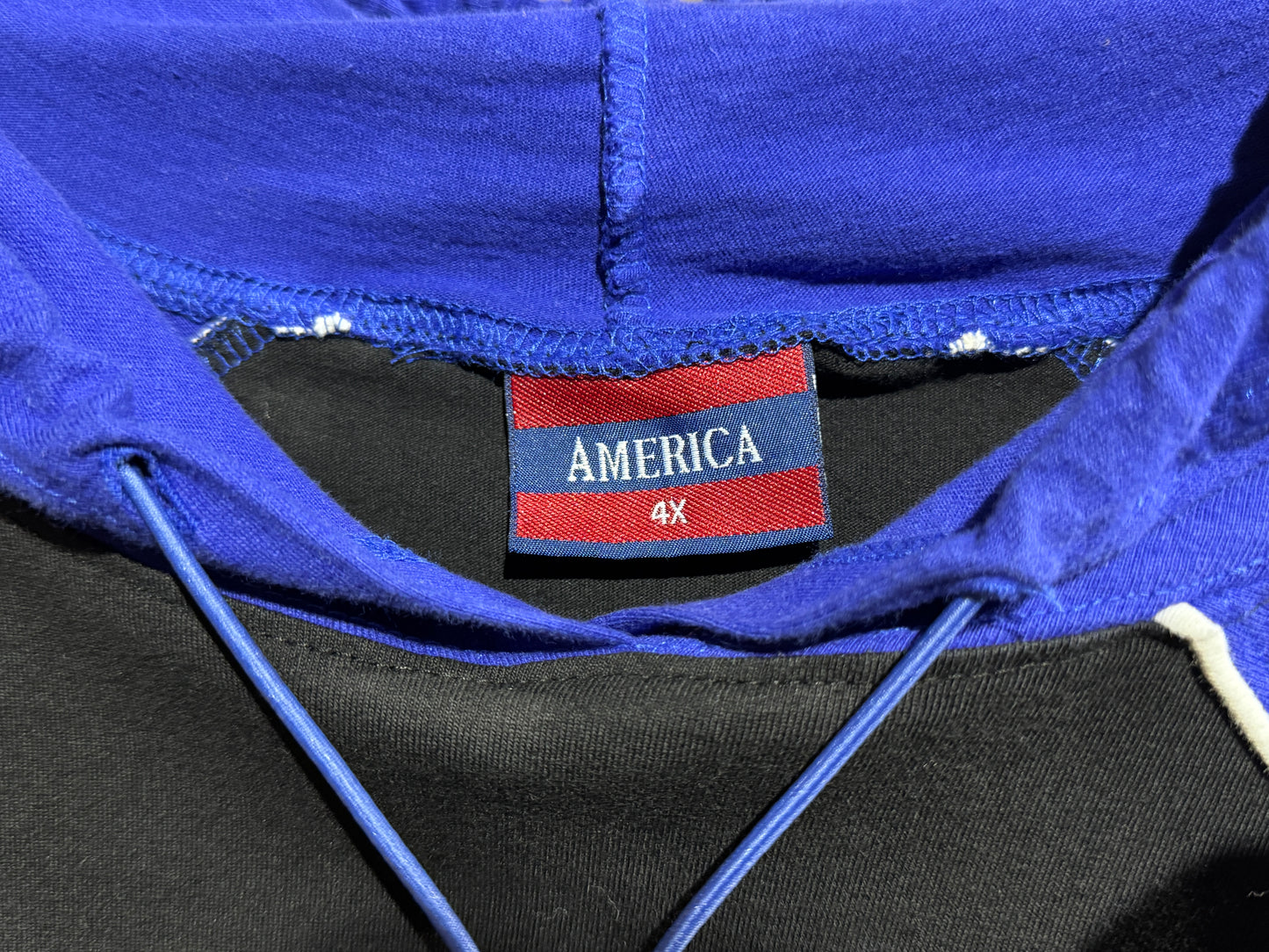 00s Design Hooded LS Tee