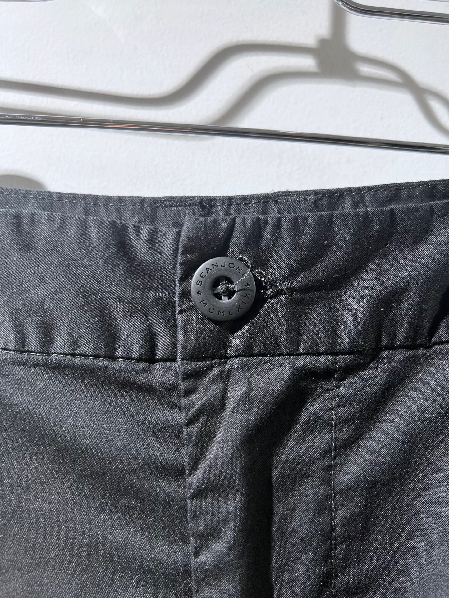 Sean John Comfort Weight Cropped Pants