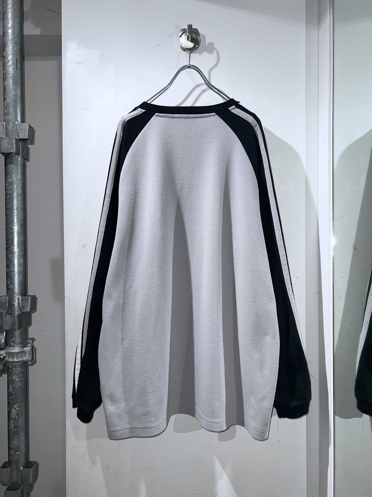 00s Oversized Raglan Shirt