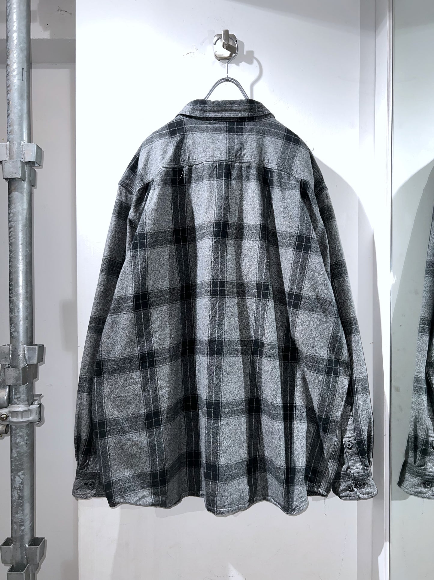 Carhartt Plus-sized Heavy Weight Plaid Shirt