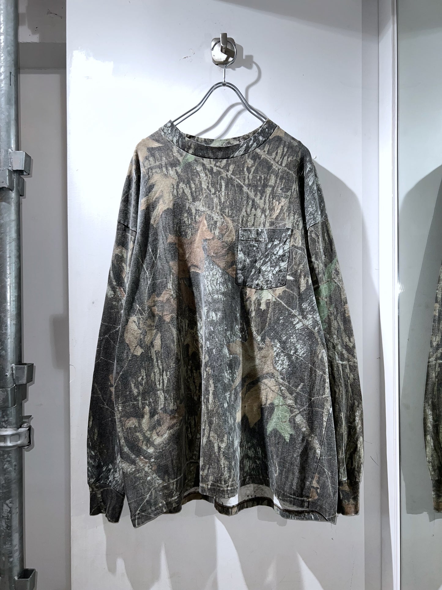 Jerseys Outdoors Real Tree Camp L/S Pocket Tee