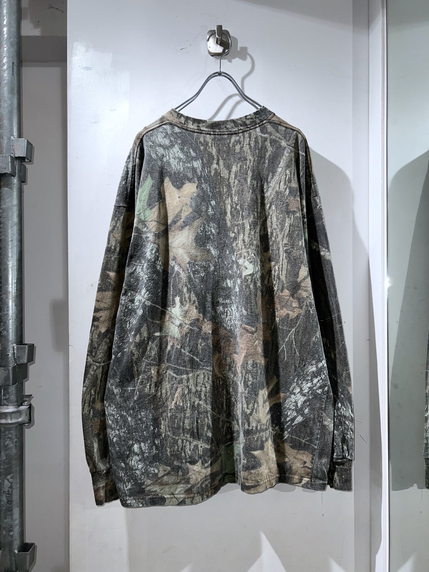 Jerseys Outdoors Real Tree Camp L/S Pocket Tee