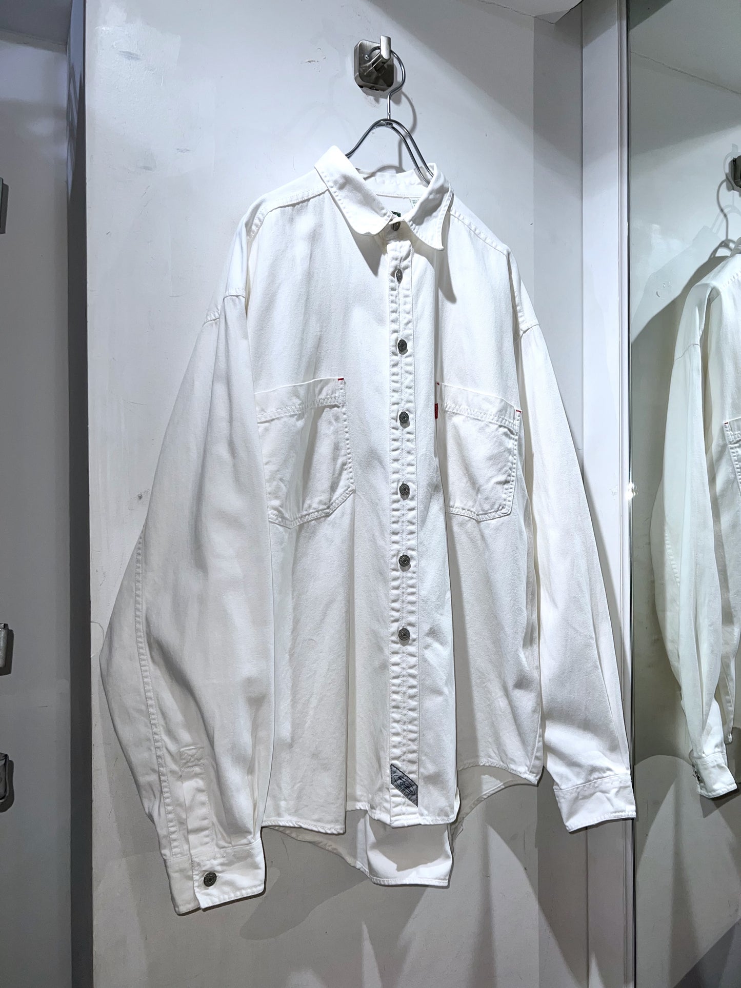 90s Levi's White Jeans Shirt