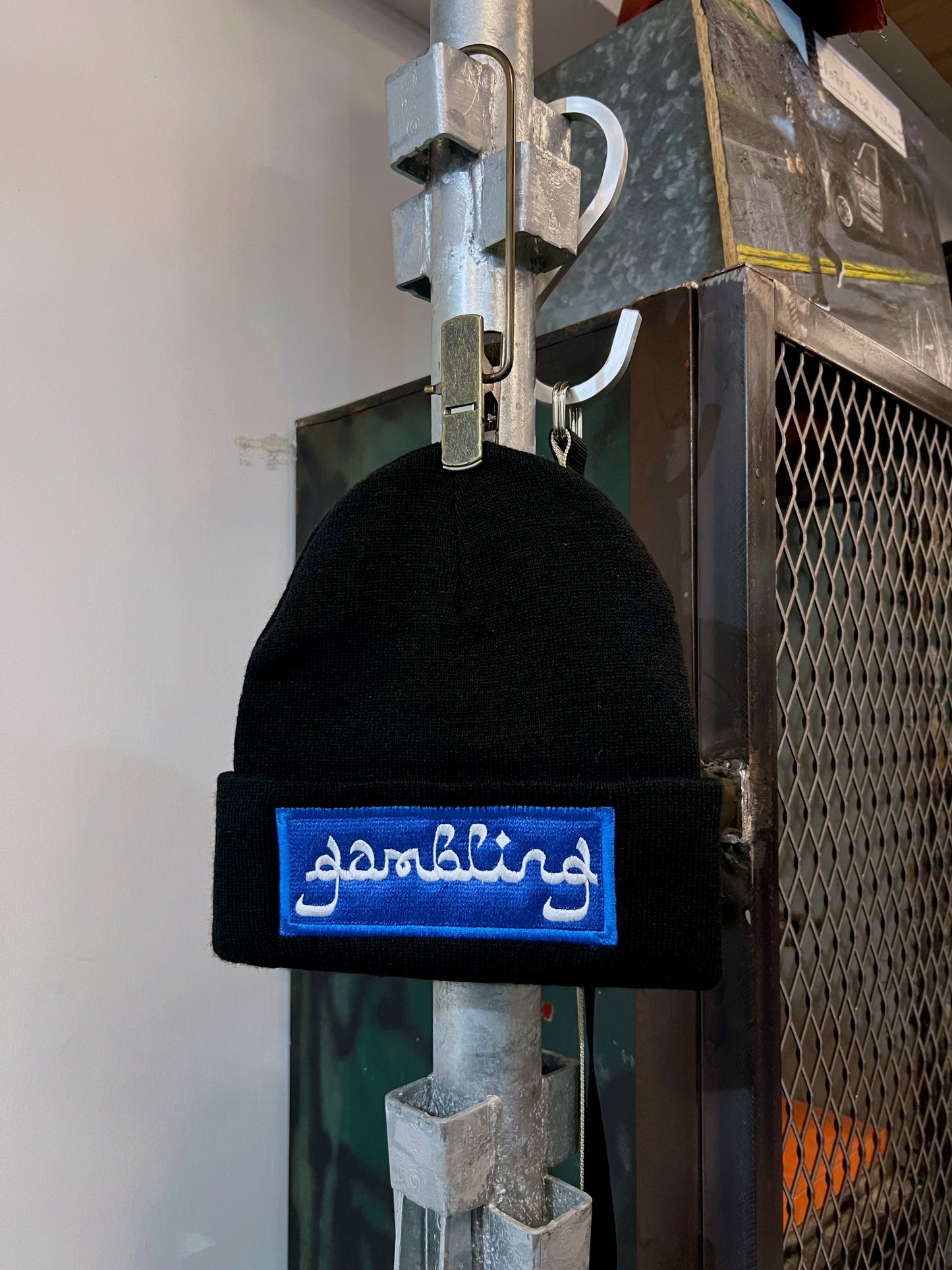 GAMBLING BLUE BOX BEANIE
