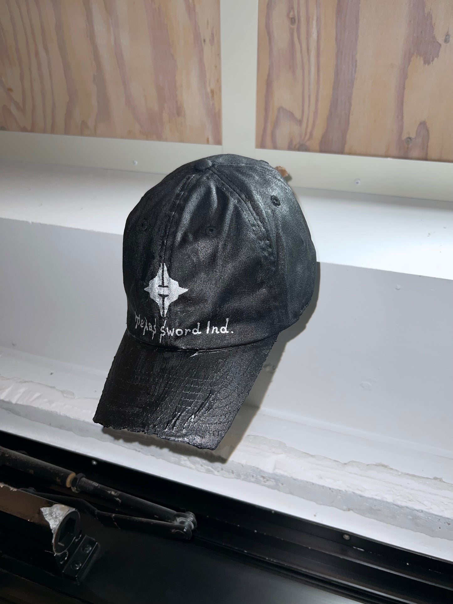 'CLEAR-EYED' Texas Sword Cap