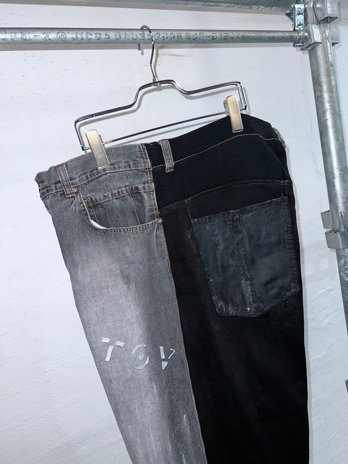 'CLEAR-EYED' Split Baggys