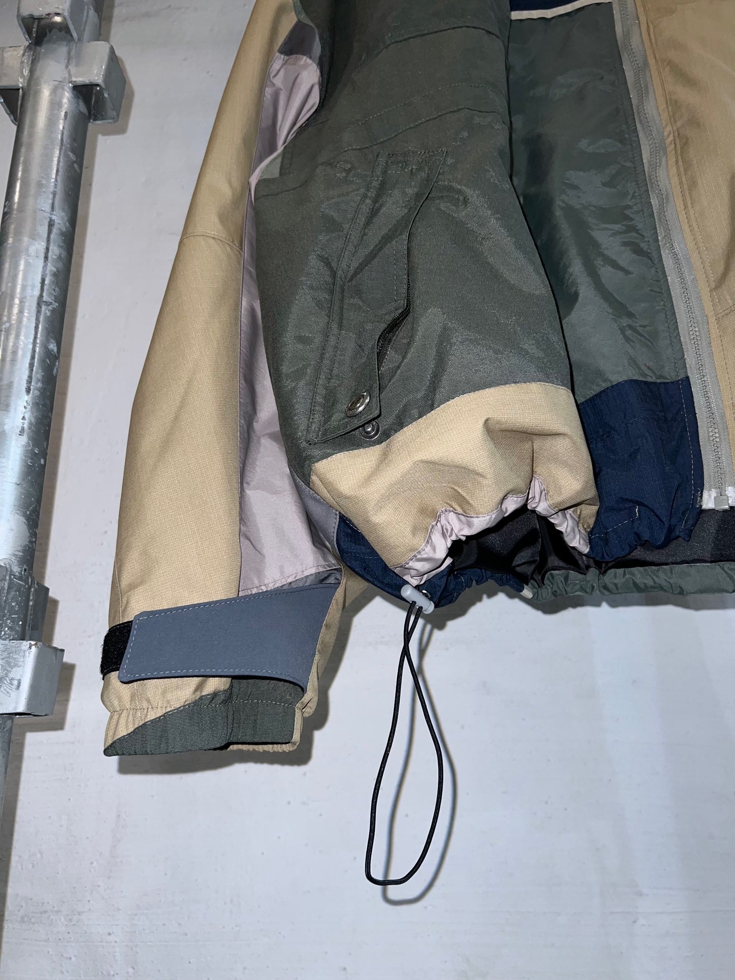 'REMAKEBYK' Rebuild Mountain Parka Grey