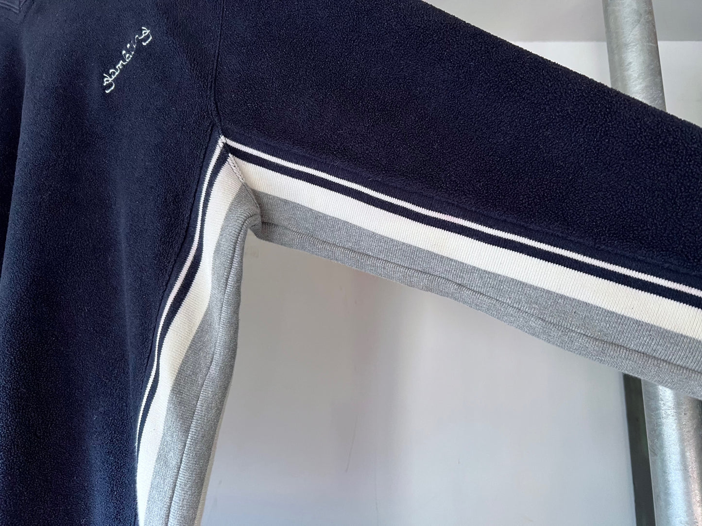 GAMBLING V-NECK FLEECE