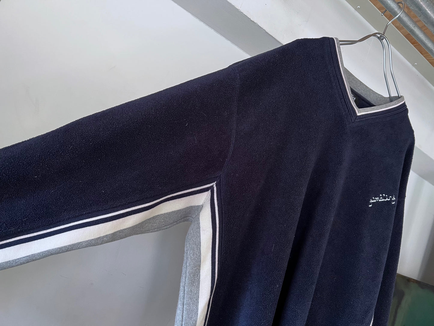GAMBLING V-NECK FLEECE
