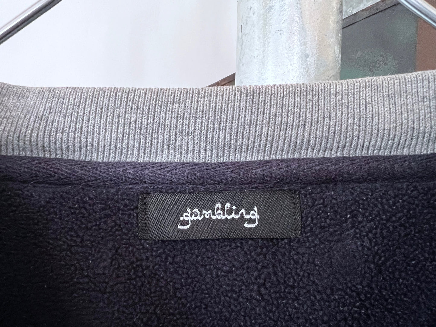 GAMBLING V-NECK FLEECE