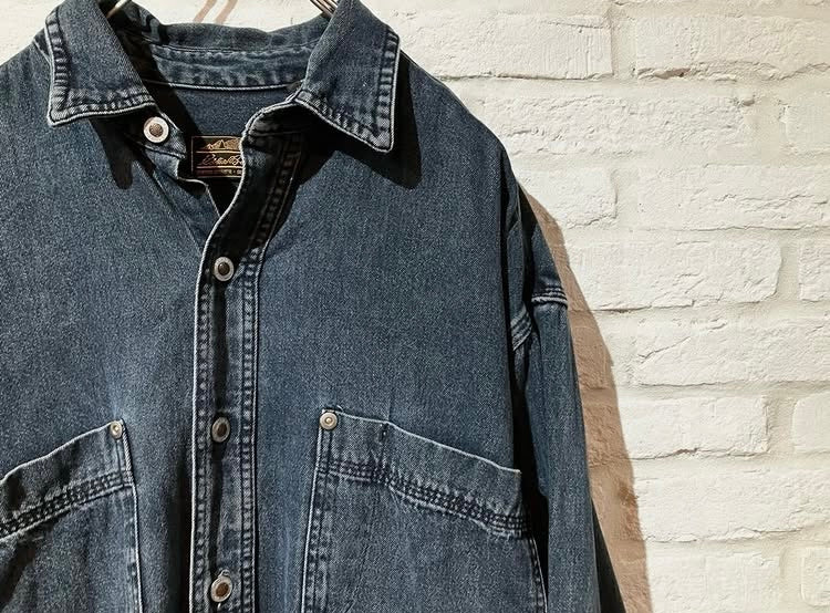 "Eddie Bauer" Old Nice Color Design Denim Shirt