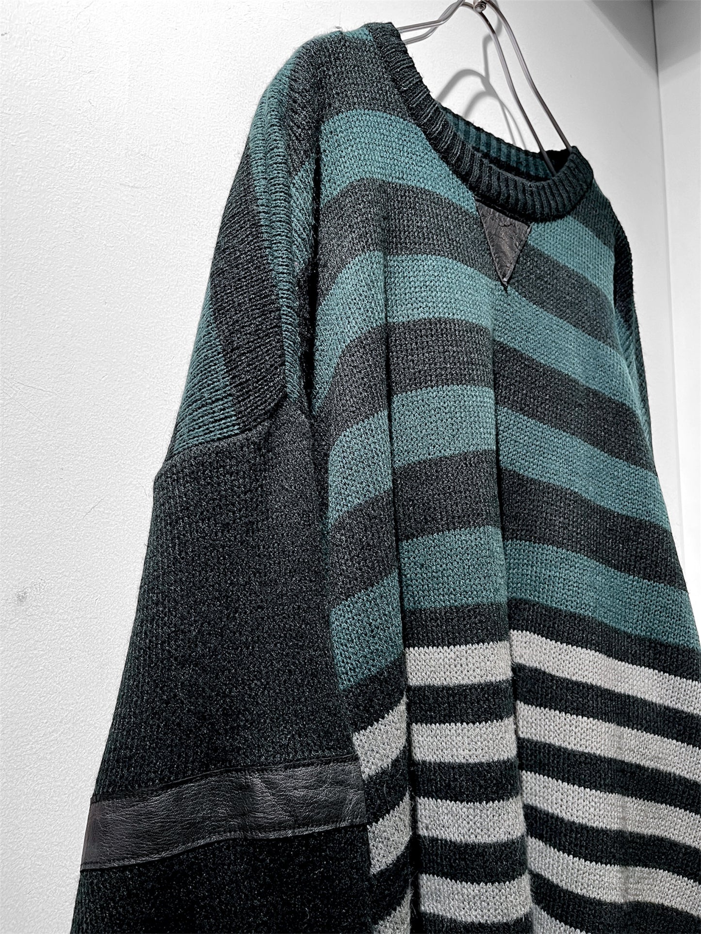 Mulch border leather patch sweater