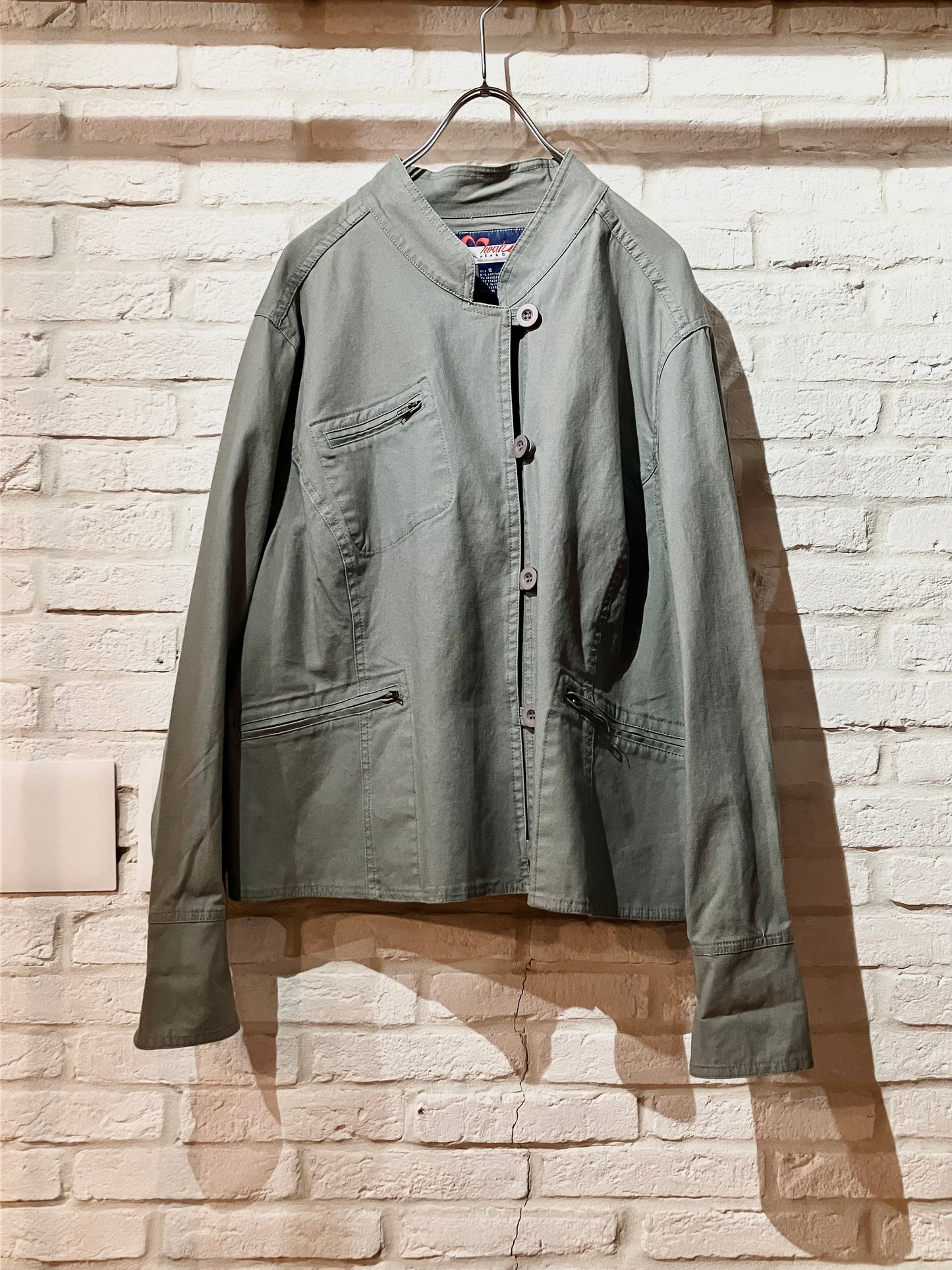 Old Asymmetry Design JKT