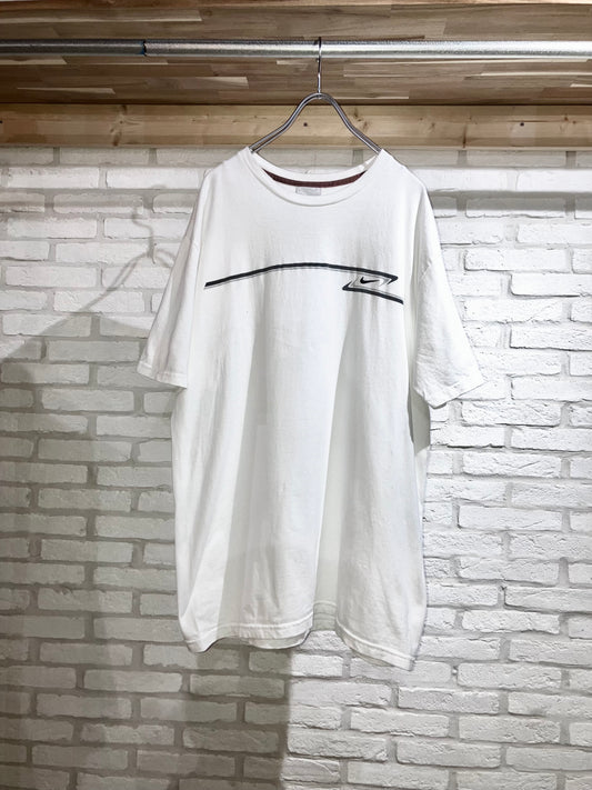 "NIKE" 00s Printed Tee