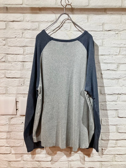 "GAP" Old Design Raglan Tee