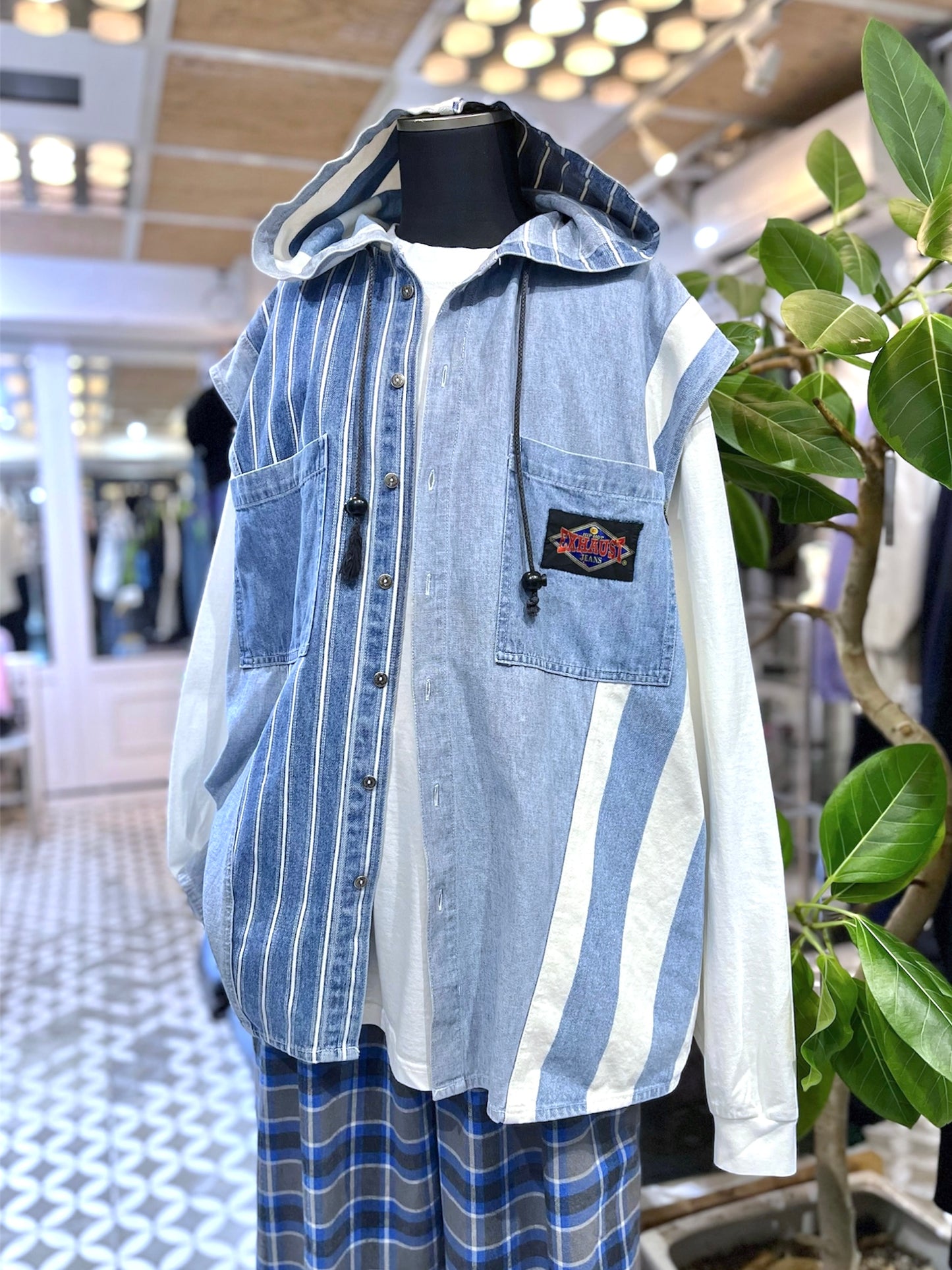 00s Exhaust Sleeveless Hooded Shirt