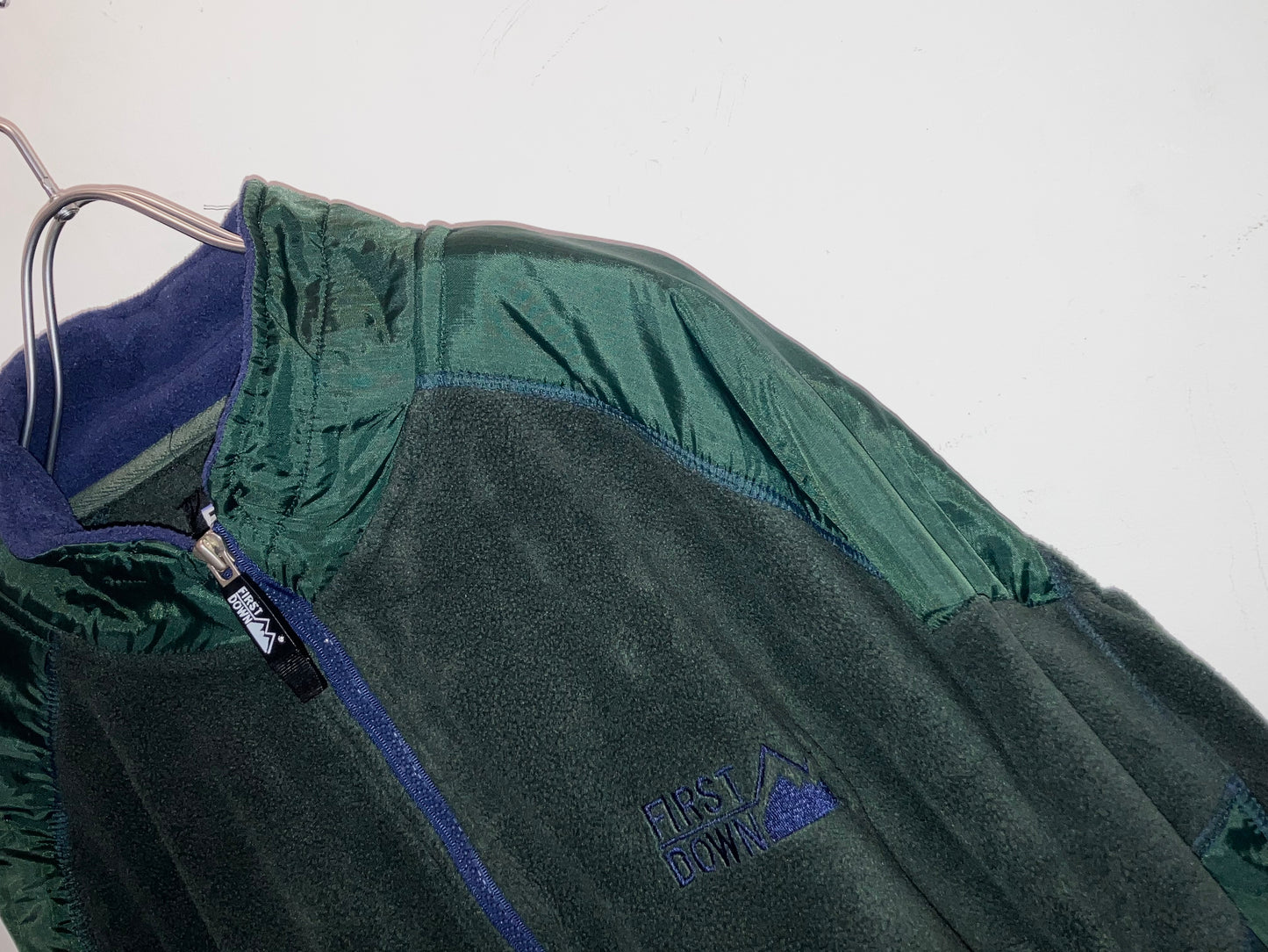 "FIRST DOWN" Old Design Fleece Pollover Tops