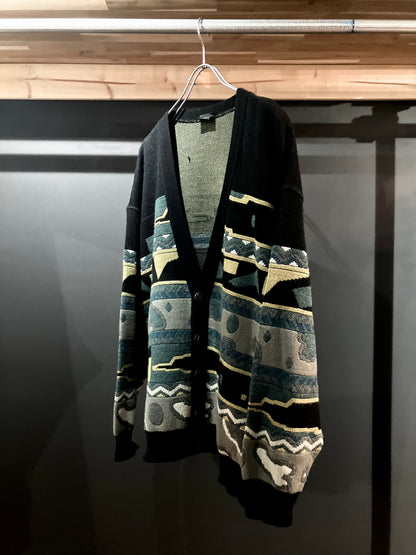 Old Design Knit Cardigan