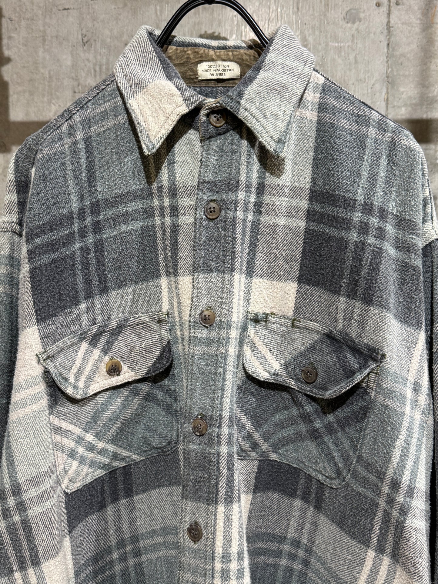 Old Heavyweight Flannel Plaid Shirt