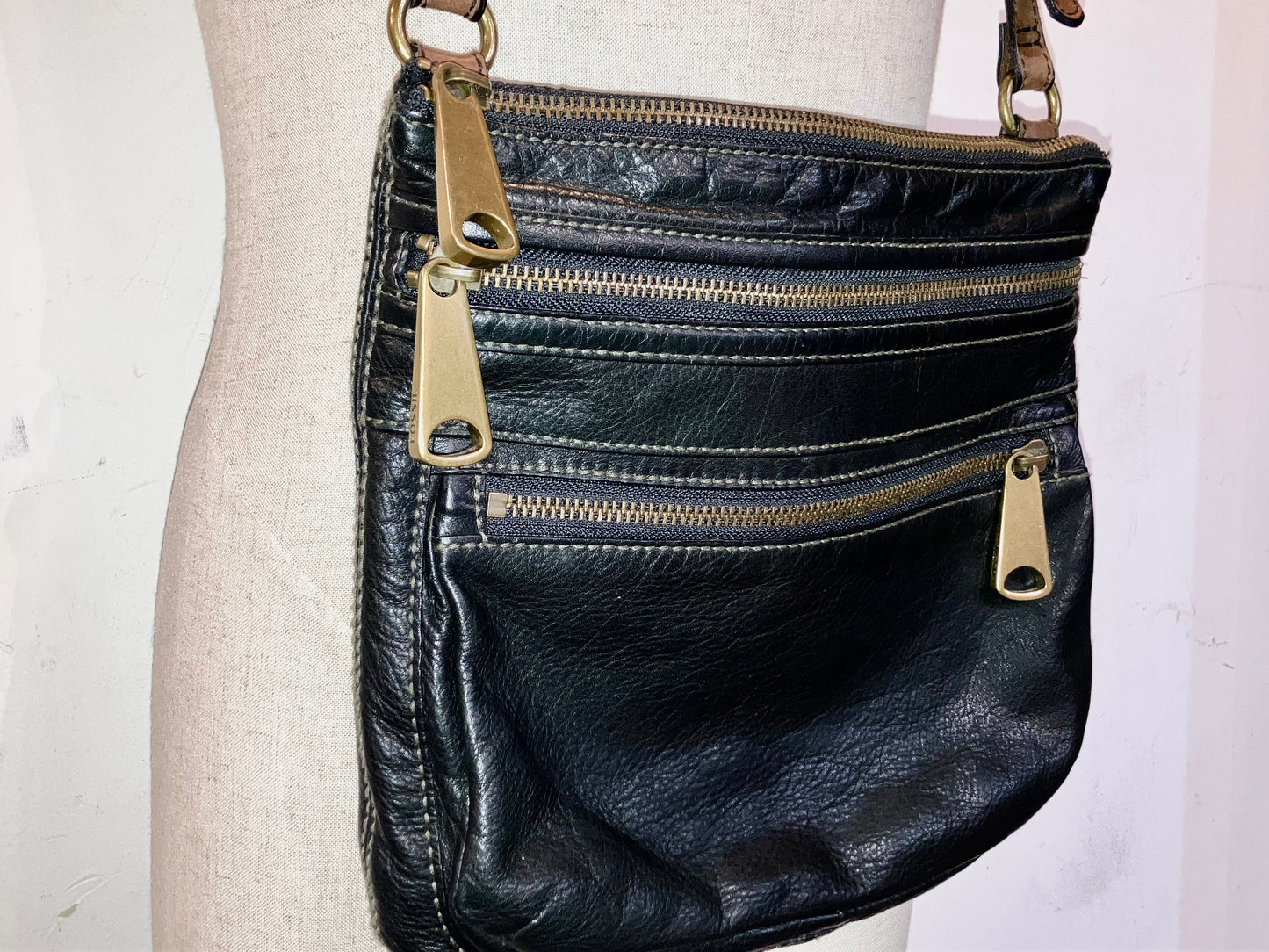00s Super Big Zipper Leather Bag