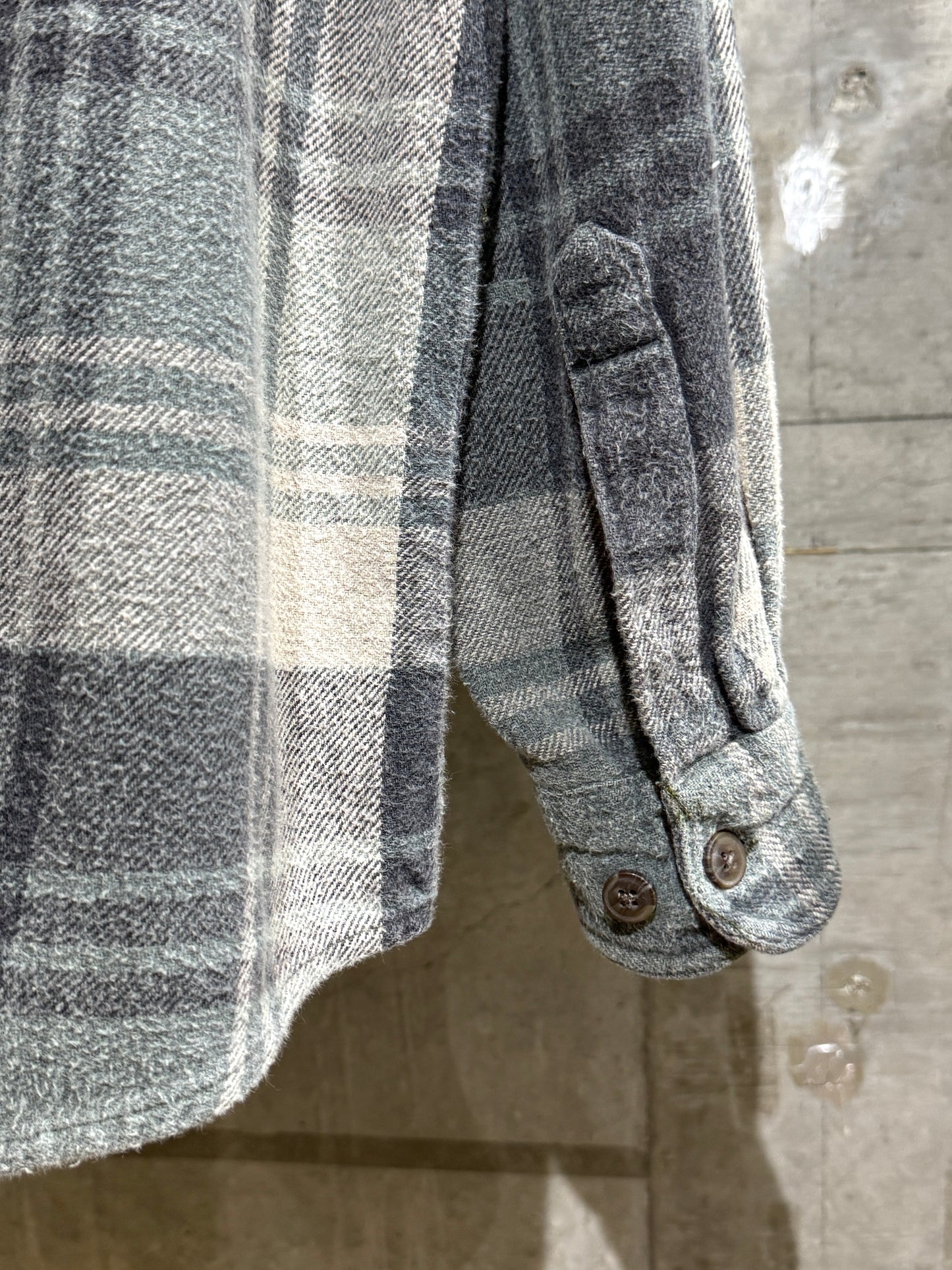 Old Heavyweight Flannel Plaid Shirt