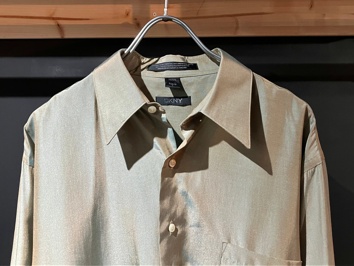 "DKNY" 00s Iridescent Color Shirt
