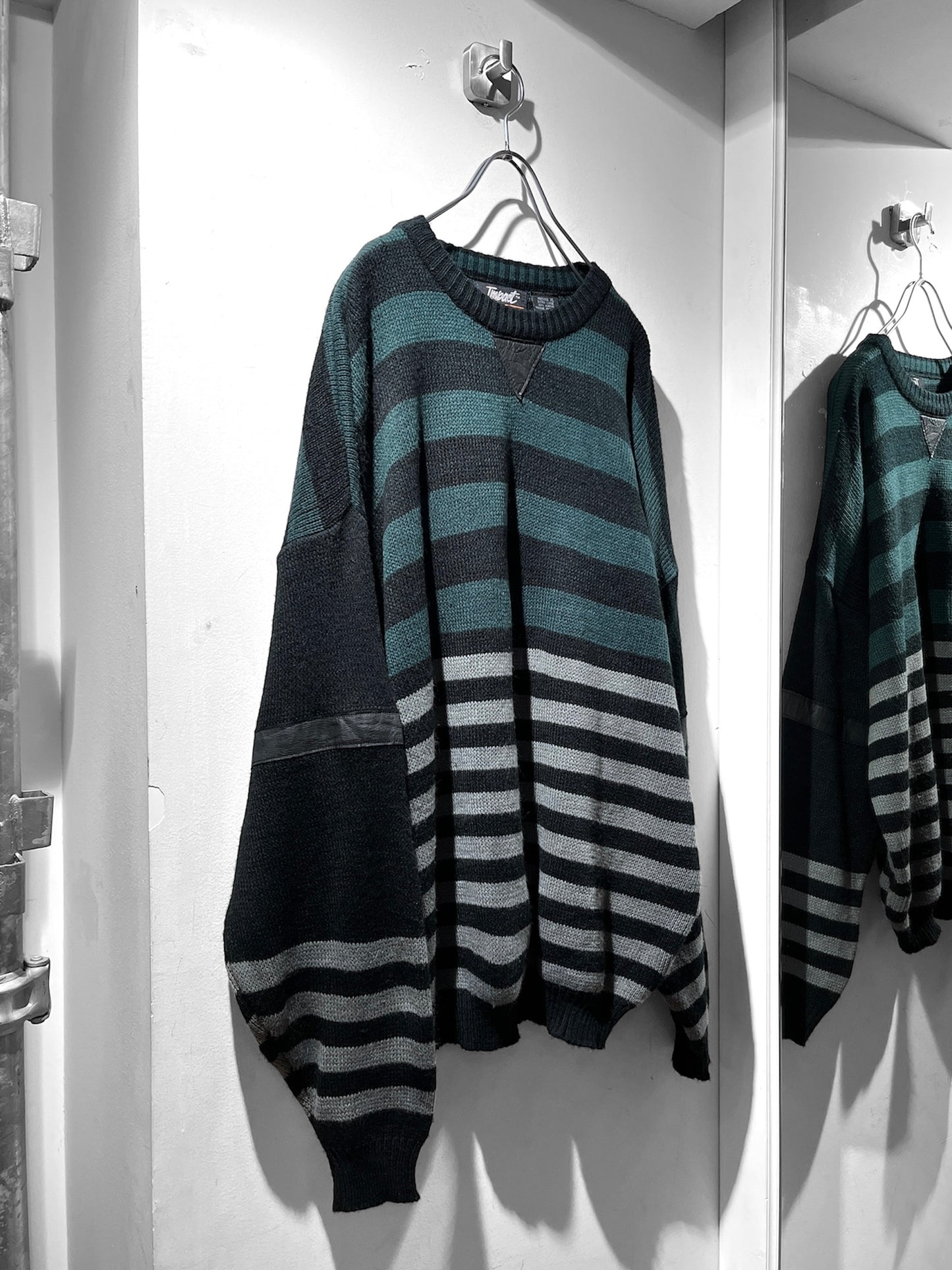 Mulch border leather patch sweater