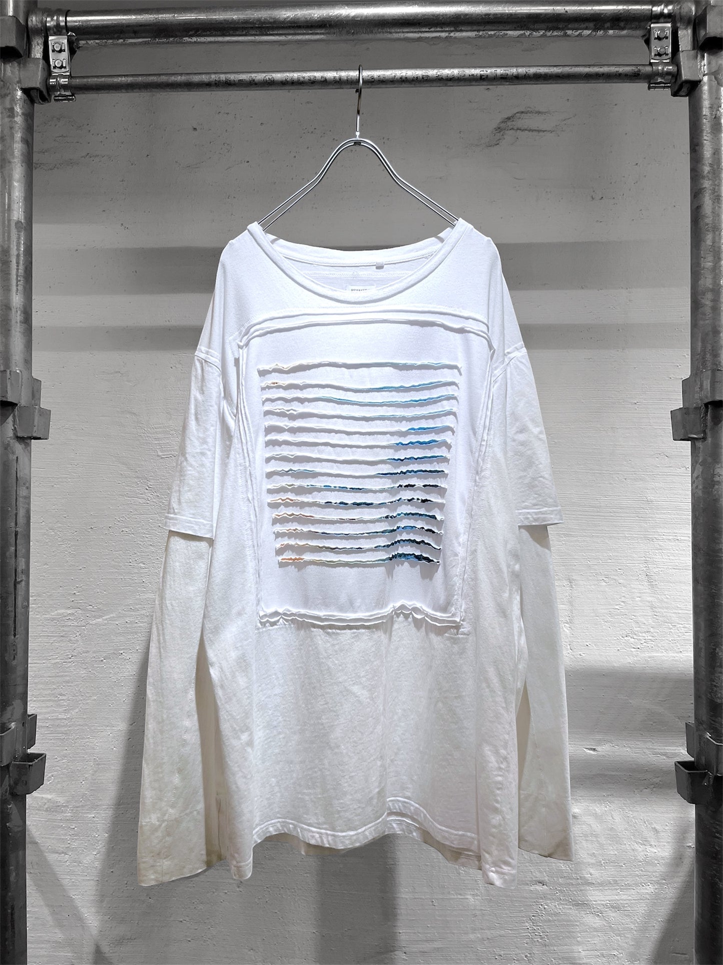 REMAKEBYK CUT OUT L/S TEE