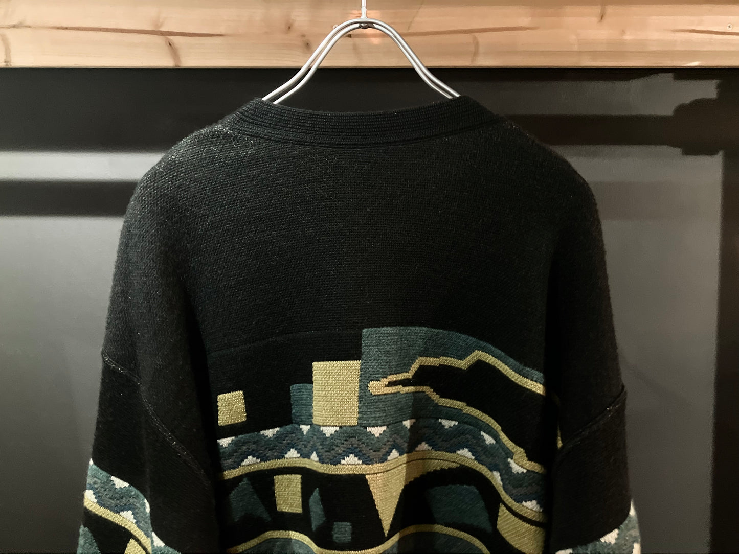 Old Design Knit Cardigan